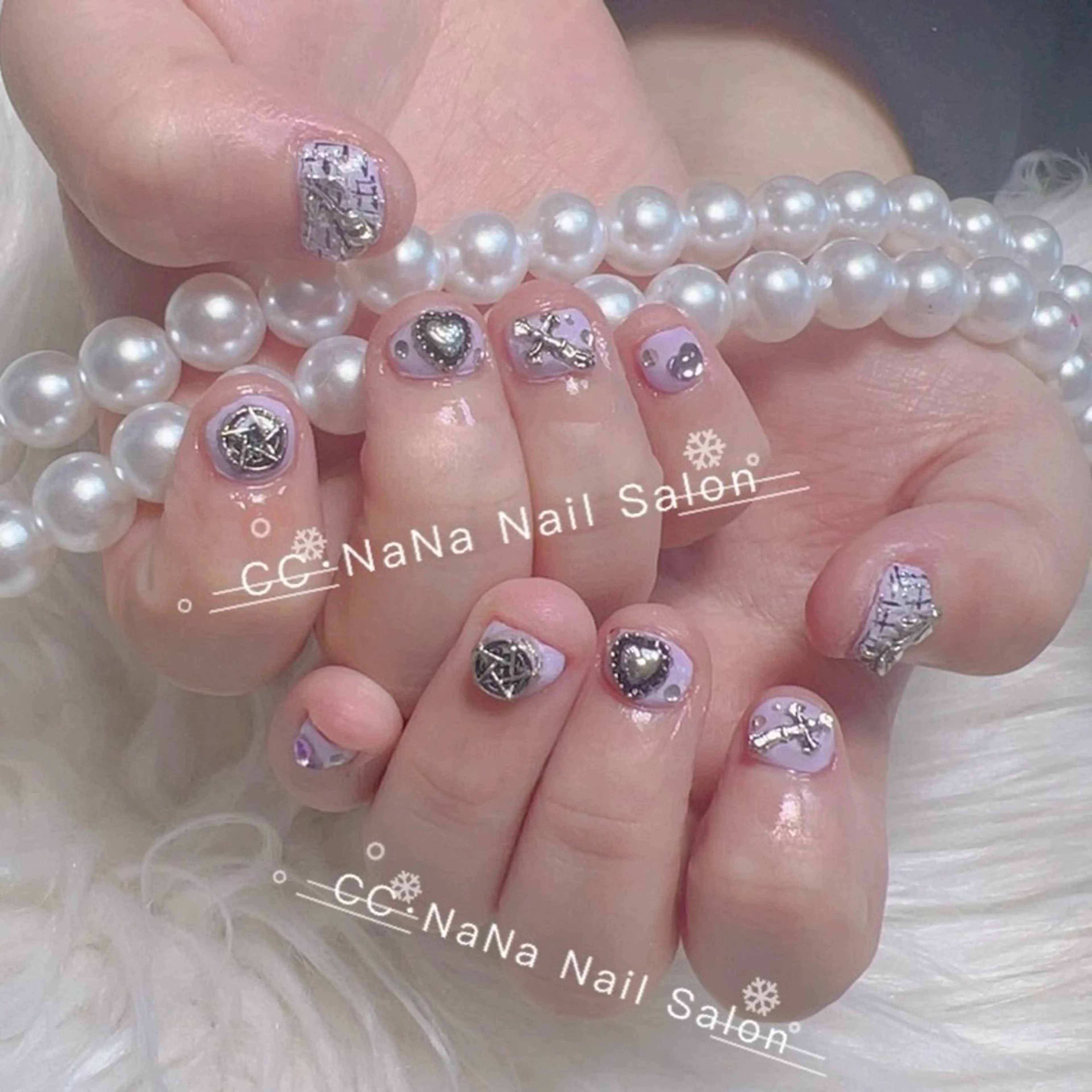 ネイル チークネイル フラッシュネイル ハート キラキラネイル 韓国ネイル ハンドネイル 💎CC・NaNa 韓国風ネイル🌙Cのネイルデザイン