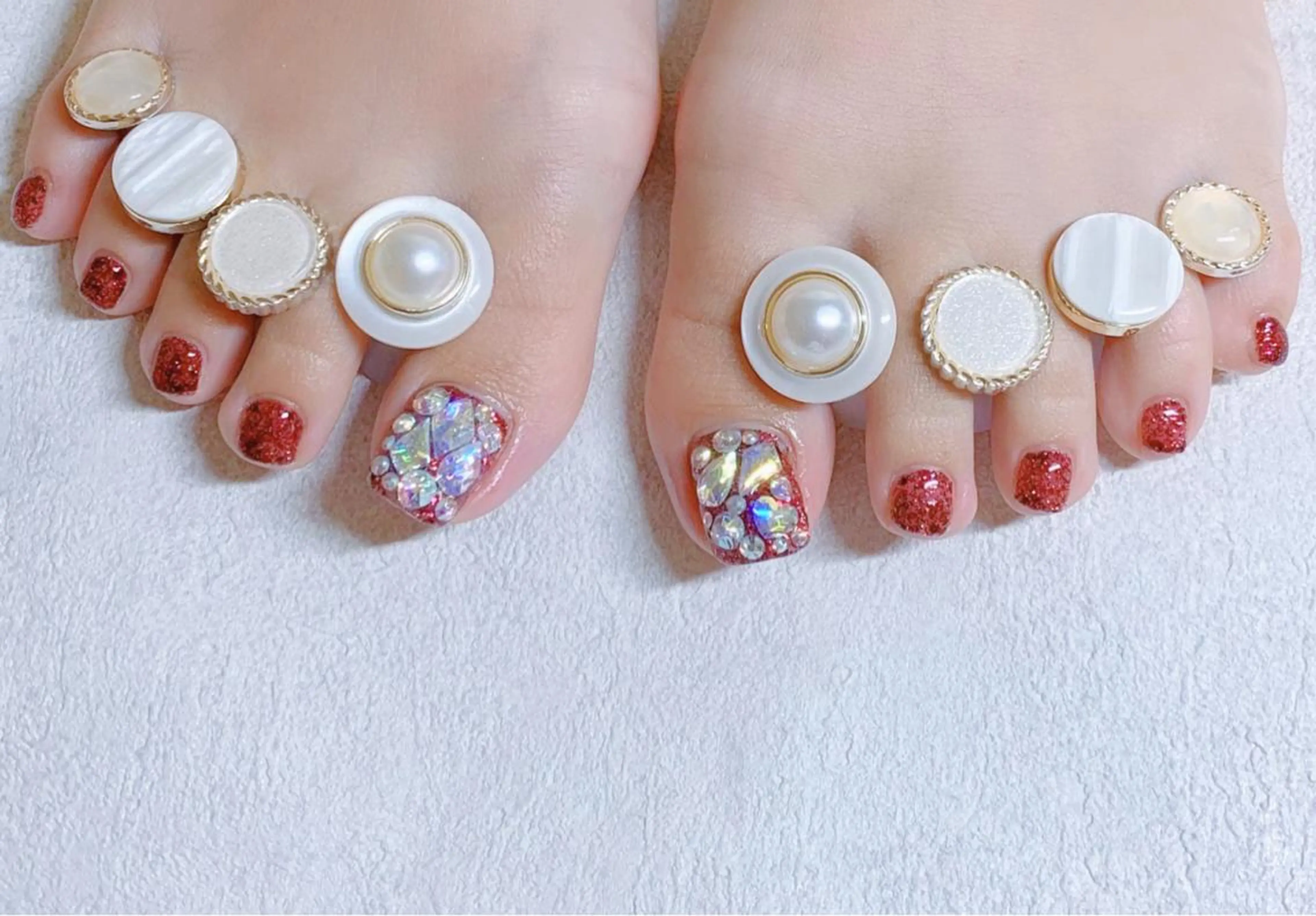 ネイル オーロラネイル フットネイル フレンチネイル ジェルネイル 韓国ネイル ハンドネイル ハンドケア 【ENサロン】 Rei🎀Nailのネイルデザイン