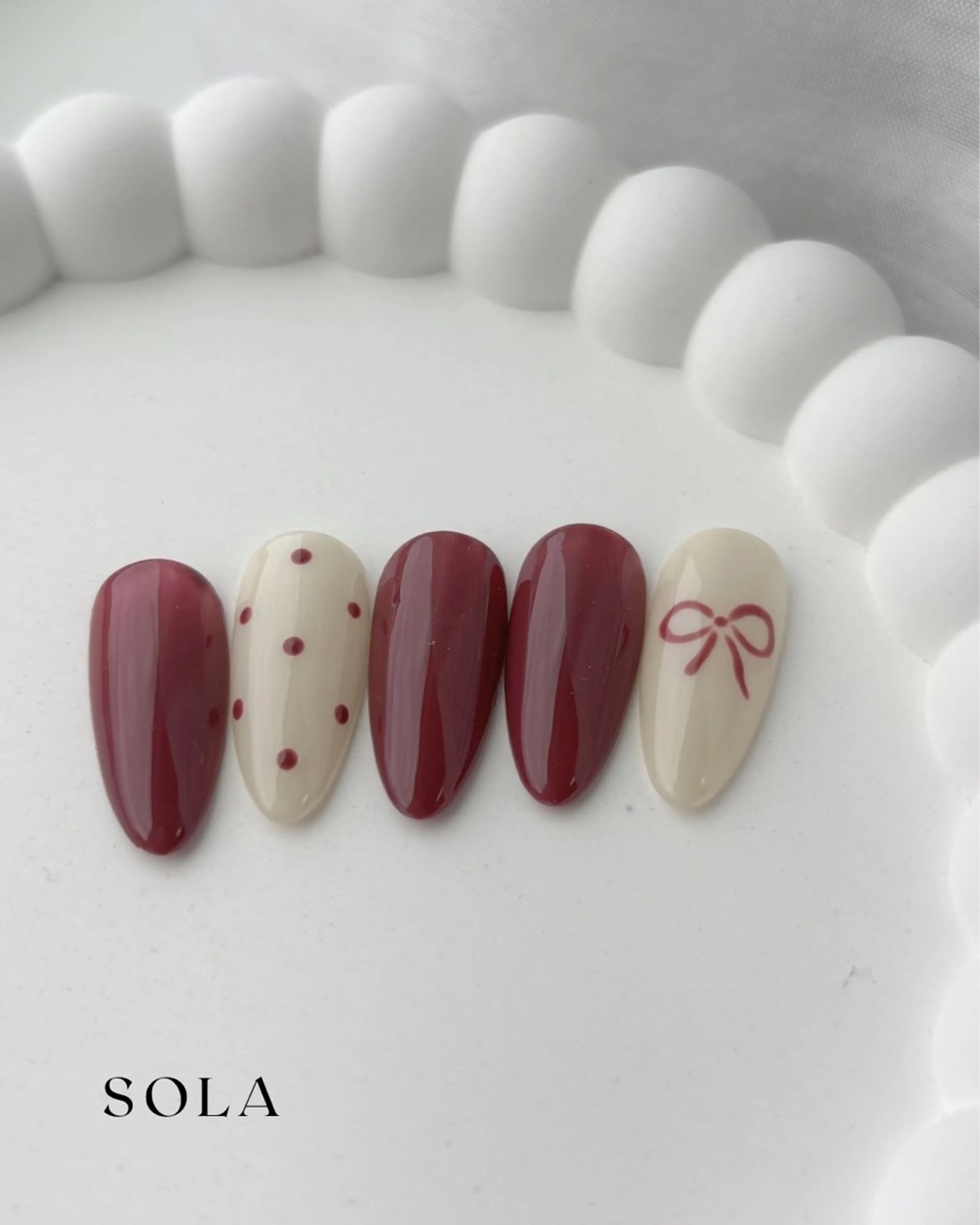 ネイル ドット リボン ハンドネイル ほそかわ さき-SOLAのネイルデザイン