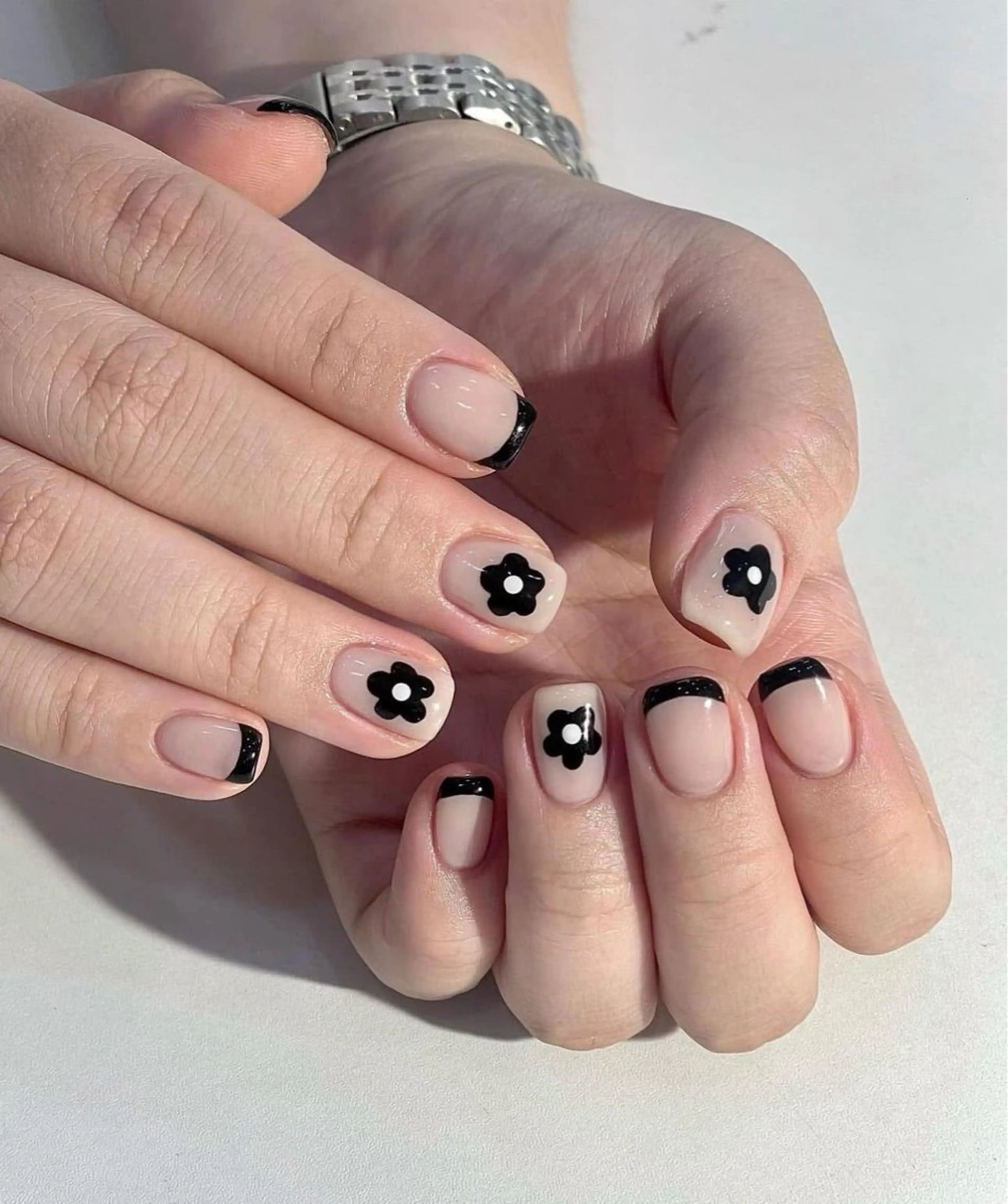 ネイル アートネイル 成人式 ジェルネイル ニュアンスネイル ネイルチップ Kora Nailのネイルデザイン