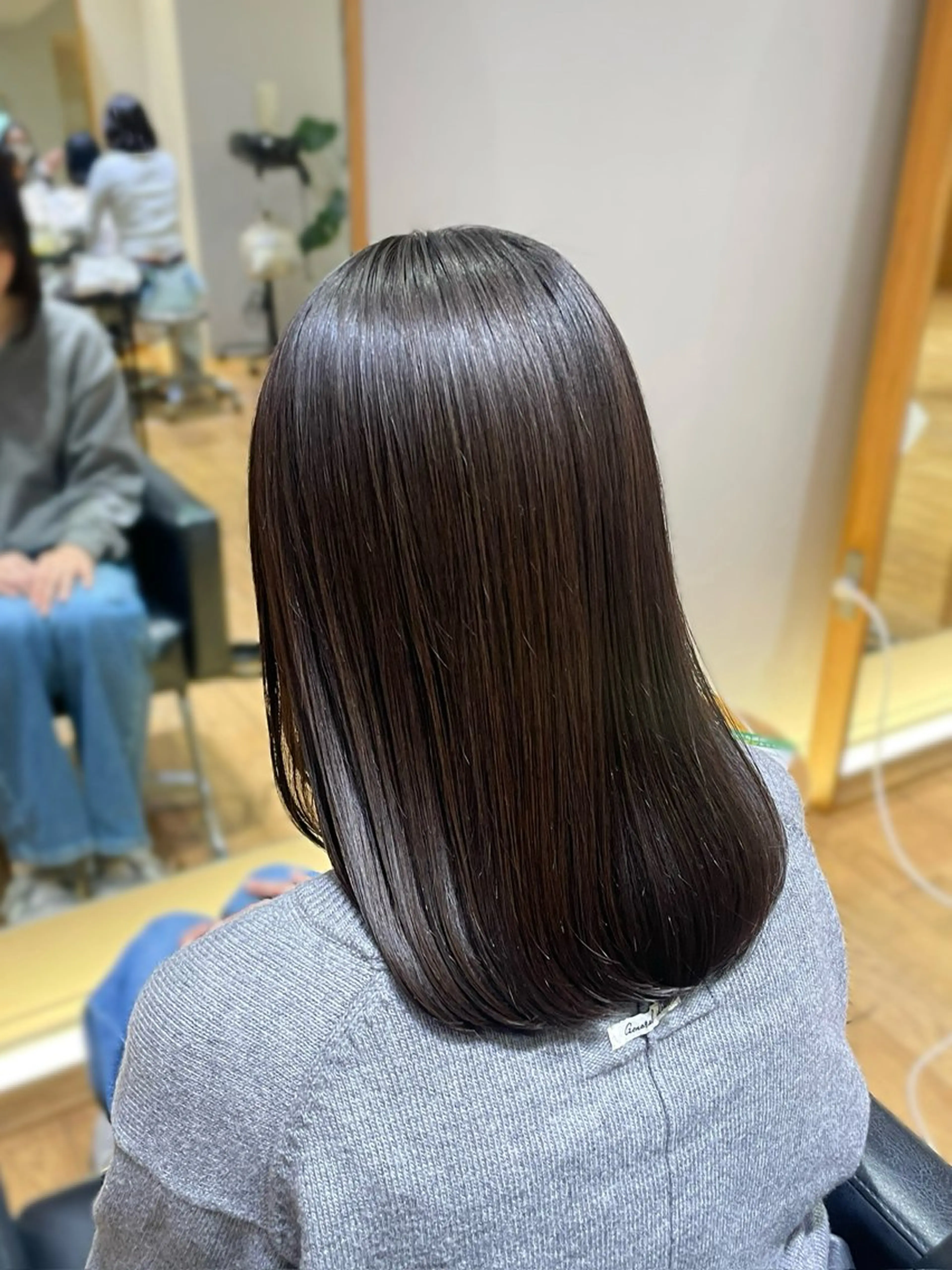 ミディアム パーマ 縮毛矯正 カット 縮毛矯正 トリートメント 縮毛矯正/レイヤー 🌙児玉光瑠のヘアスタイル