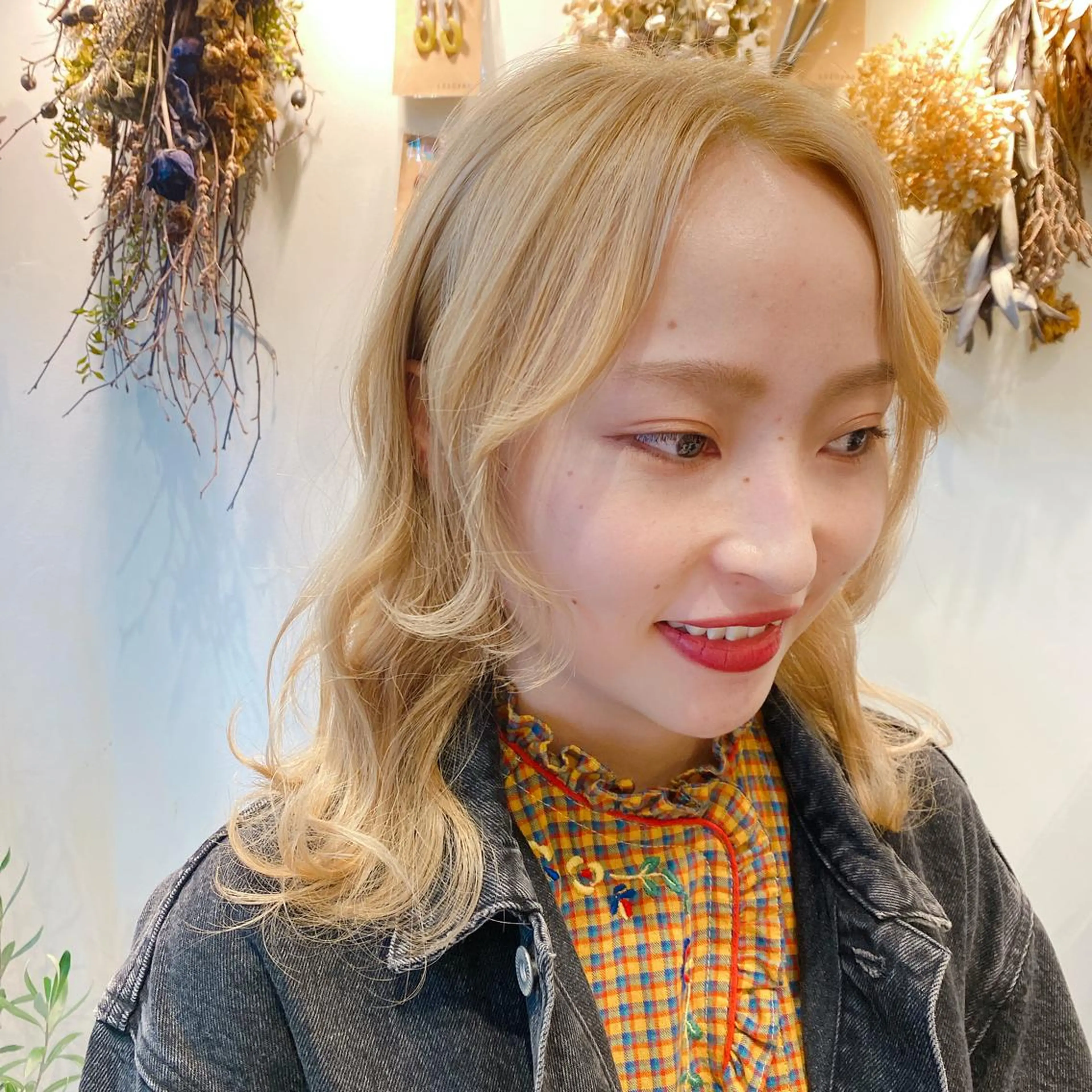 ミディアム カラー ベージュカラー ハイトーンカラー ホワイトベージュ 21salon所属・non .のヘアスタイル