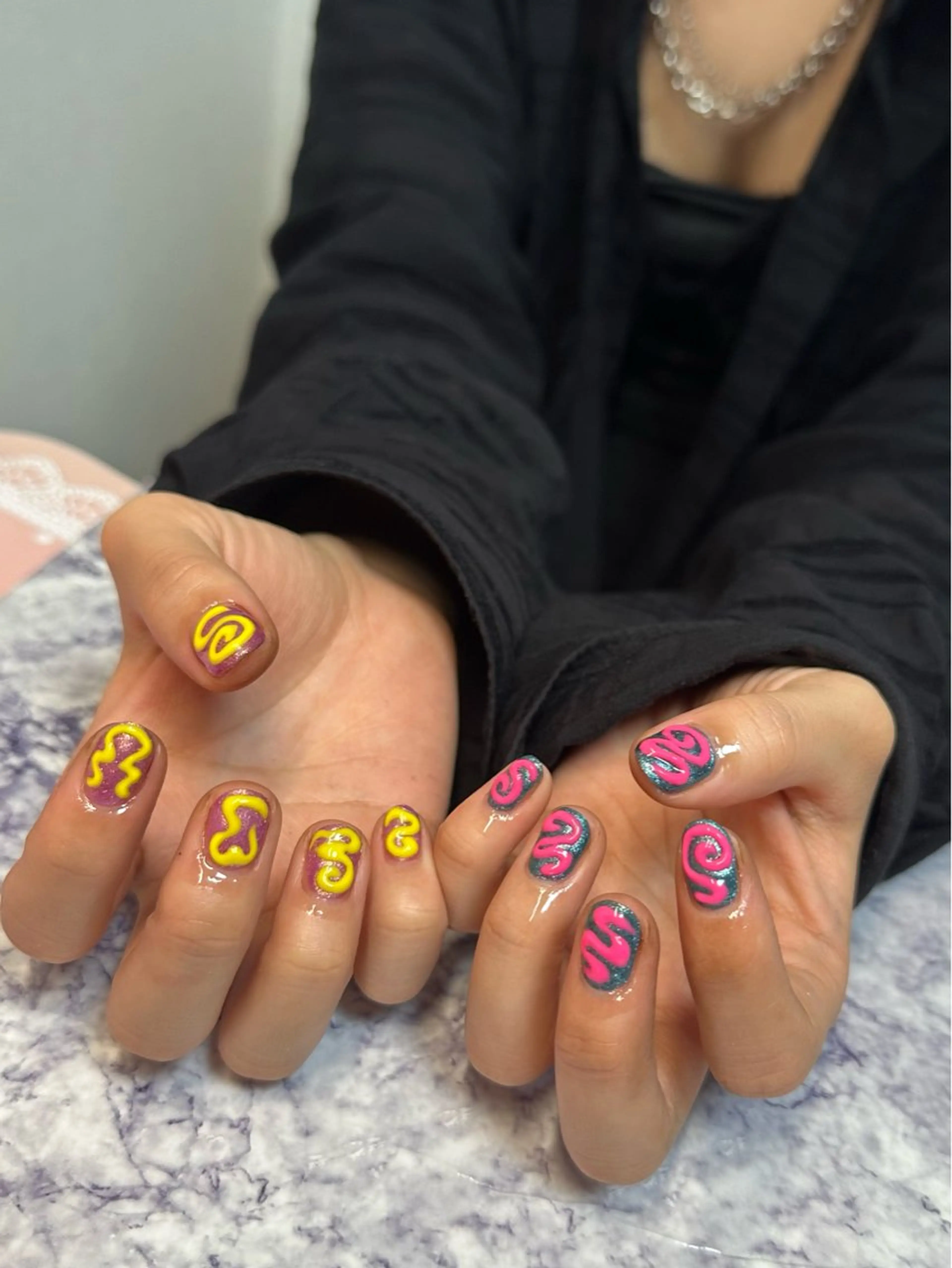 ネイル ハンドネイル フットネイル Pretzels🥨 【プレッツェル】ミウのネイルデザイン