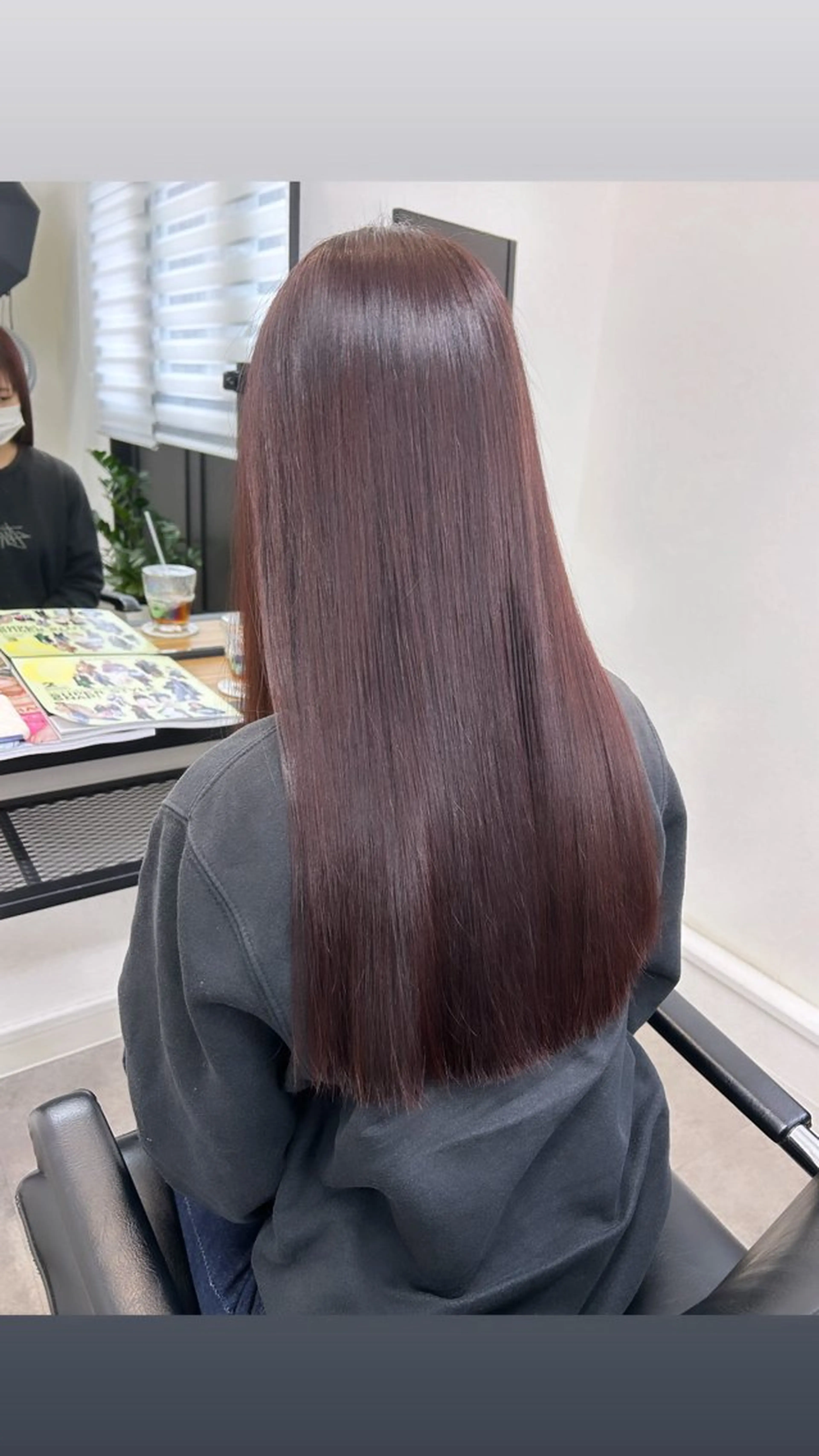 ロング カラー ﾖｼﾀﾞ ﾕｶのヘアスタイル