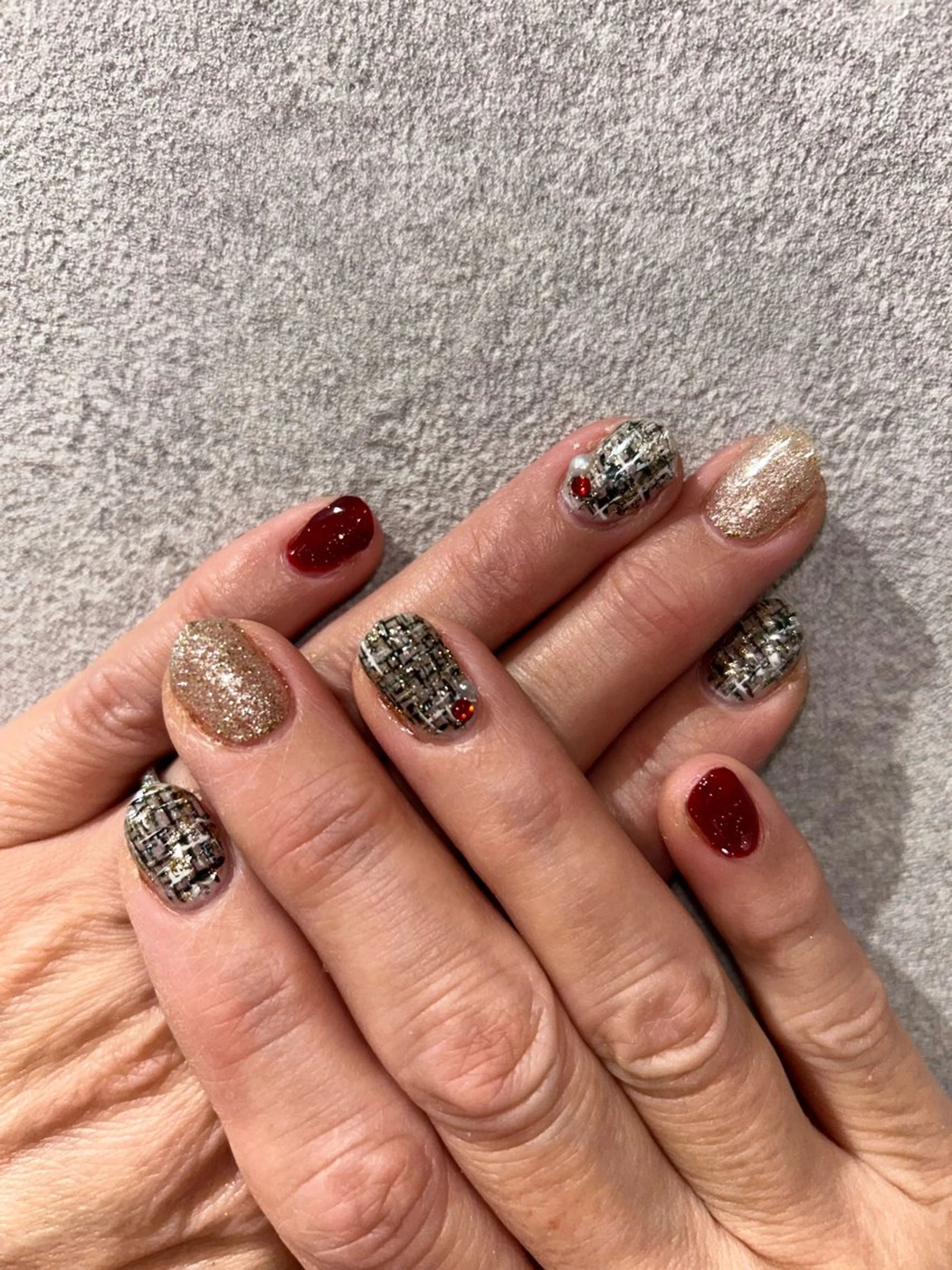 ネイル ツイードネイル 冬ネイル クリスマス 大山 なつみのネイルデザイン