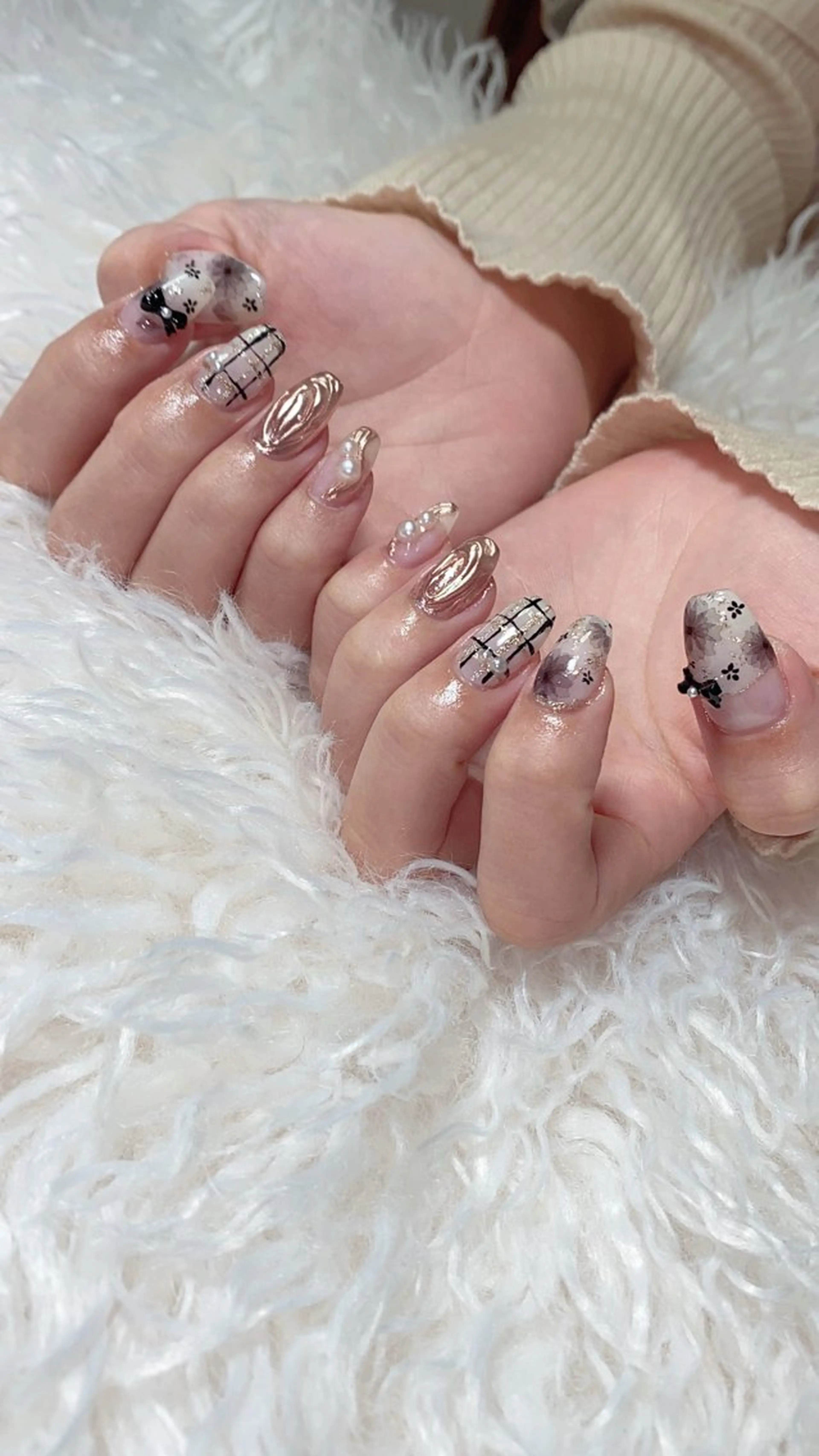 ネイル ハンドネイル n o q r m. n a c h iのネイルデザイン