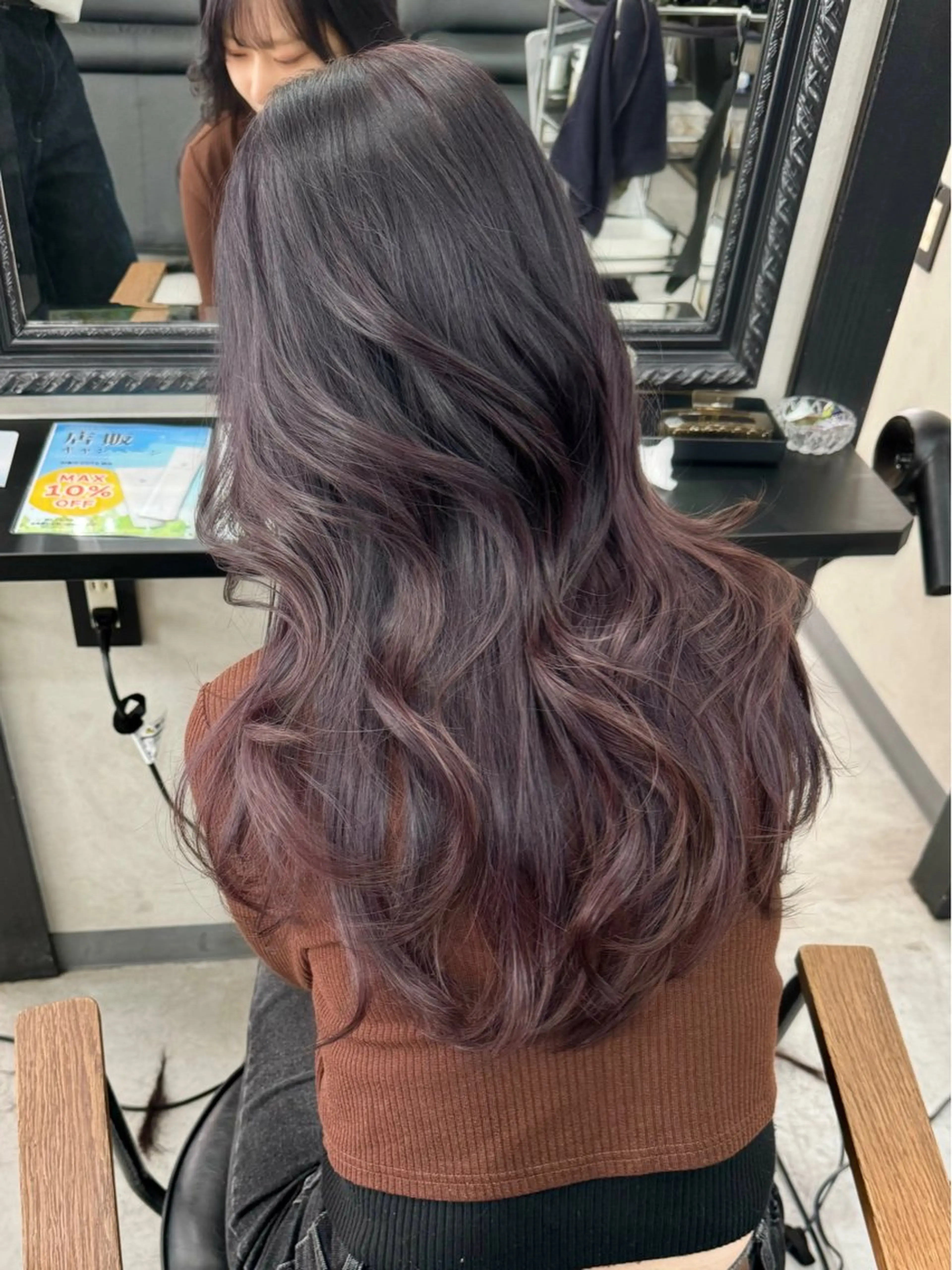 ロング カラー ベージュカラー ブリーチ グレージュ ブリーチなしカラー 顔周りカット カット ヘアカラー トリートメント 井本翔太.髪質改善. ベージュ.グレージュのヘアスタイル