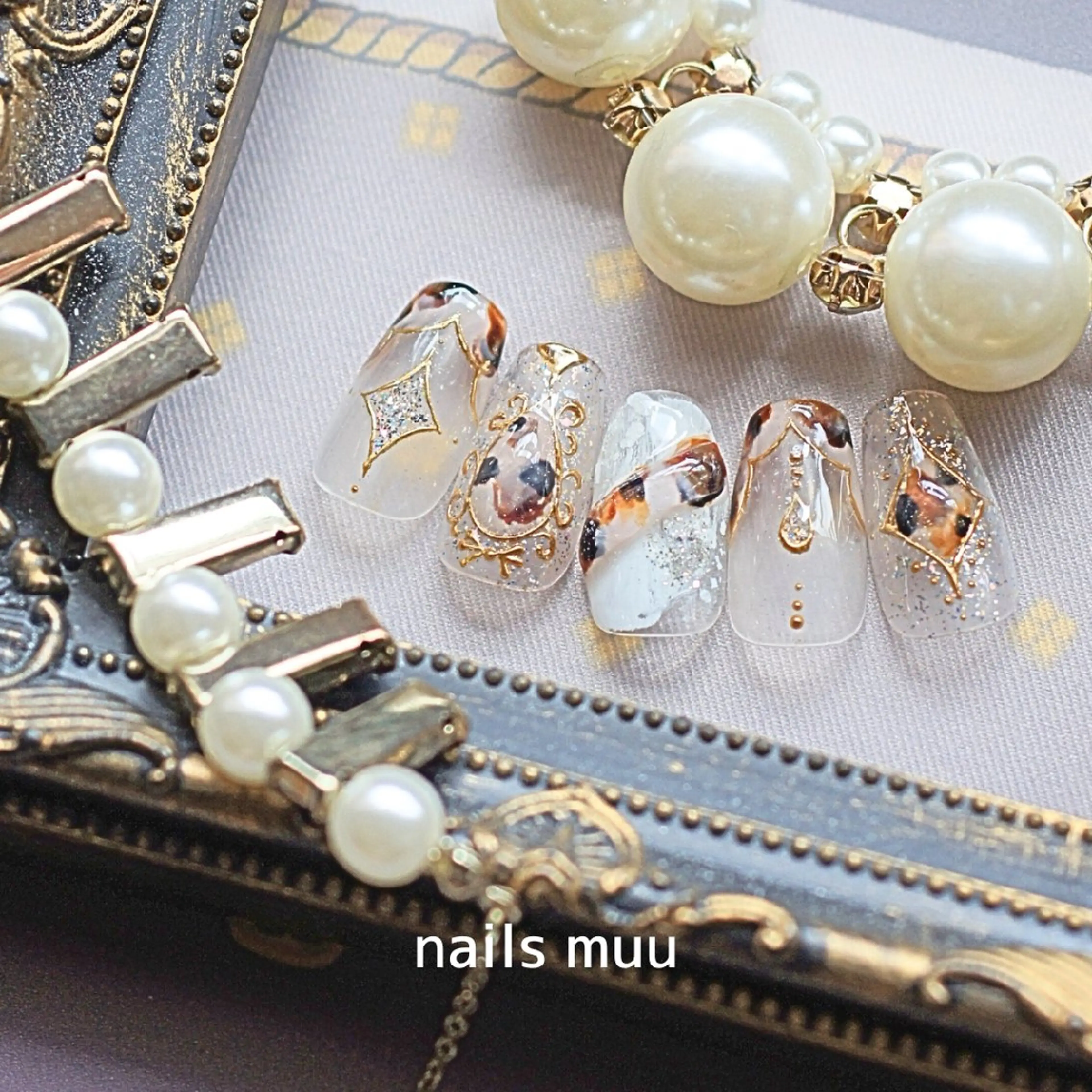 ネイル べっ甲ネイル クリアネイル ホワイト ハンドネイル nails muu まゆのネイルデザイン
