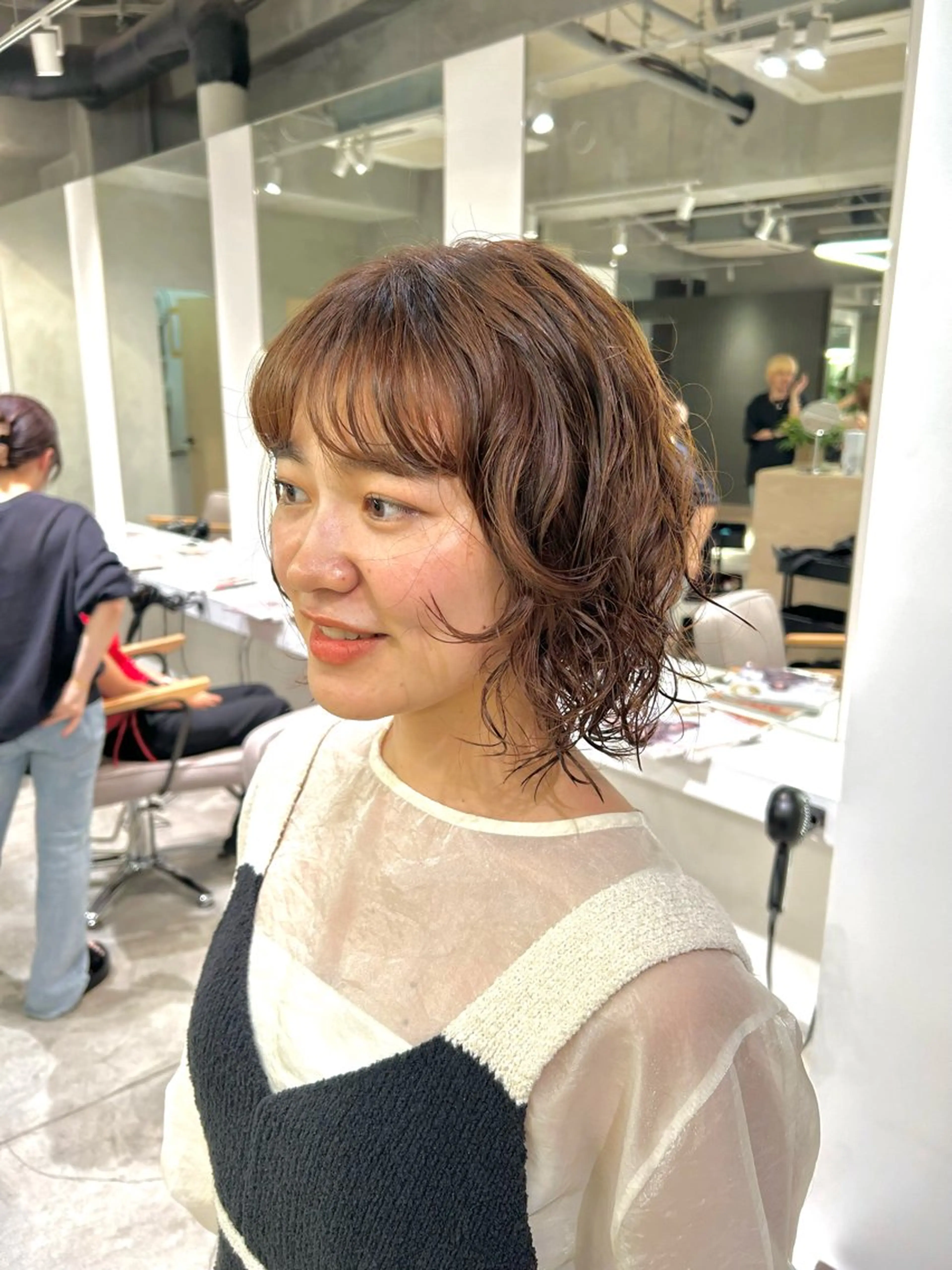 ショート パーマ 結衣/ 透明感カラー🎀のヘアスタイル