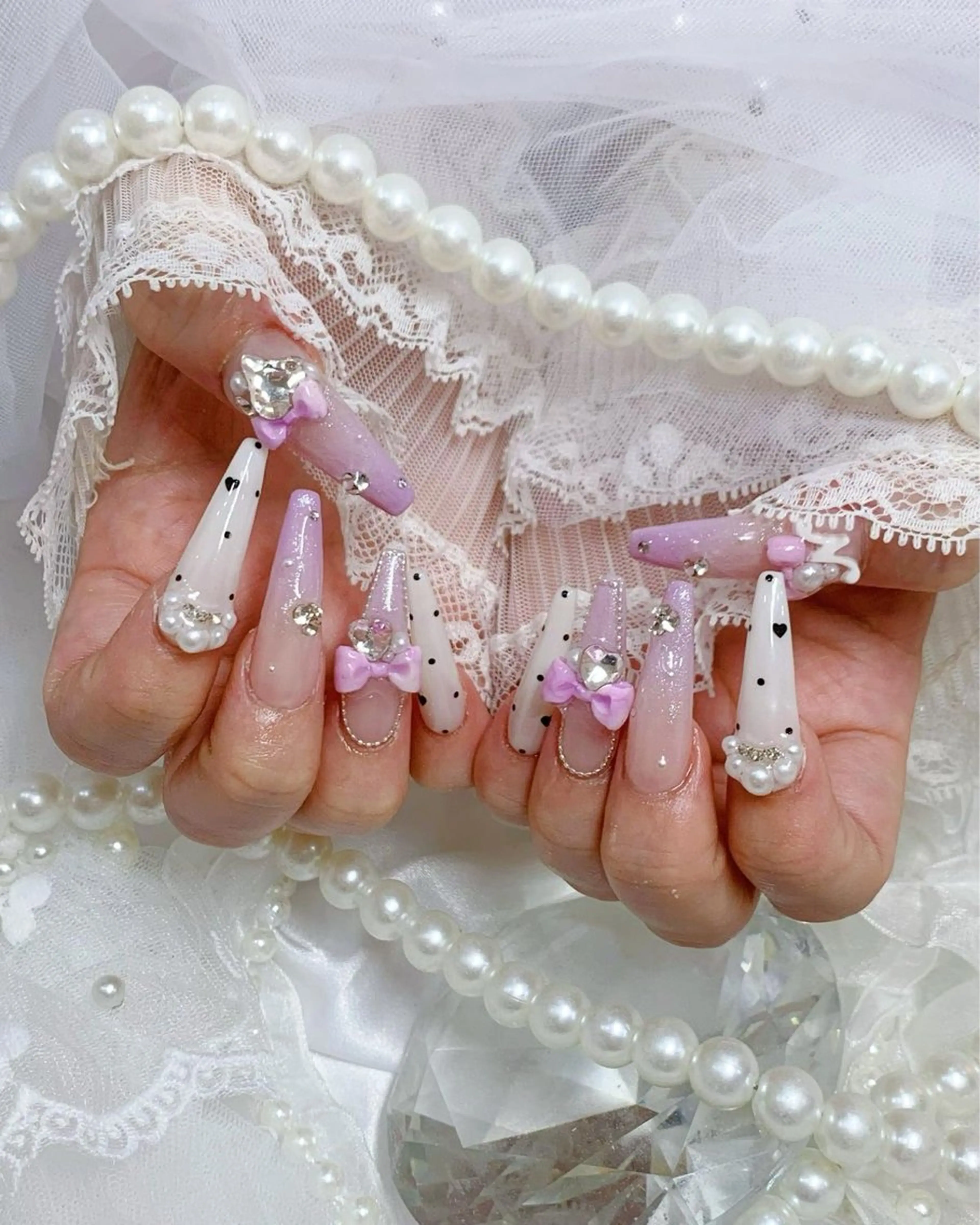 ネイル 長さ出し グラデーション 卒業式 キラキラネイル マグネットネイル Lee Nailsのネイルデザイン