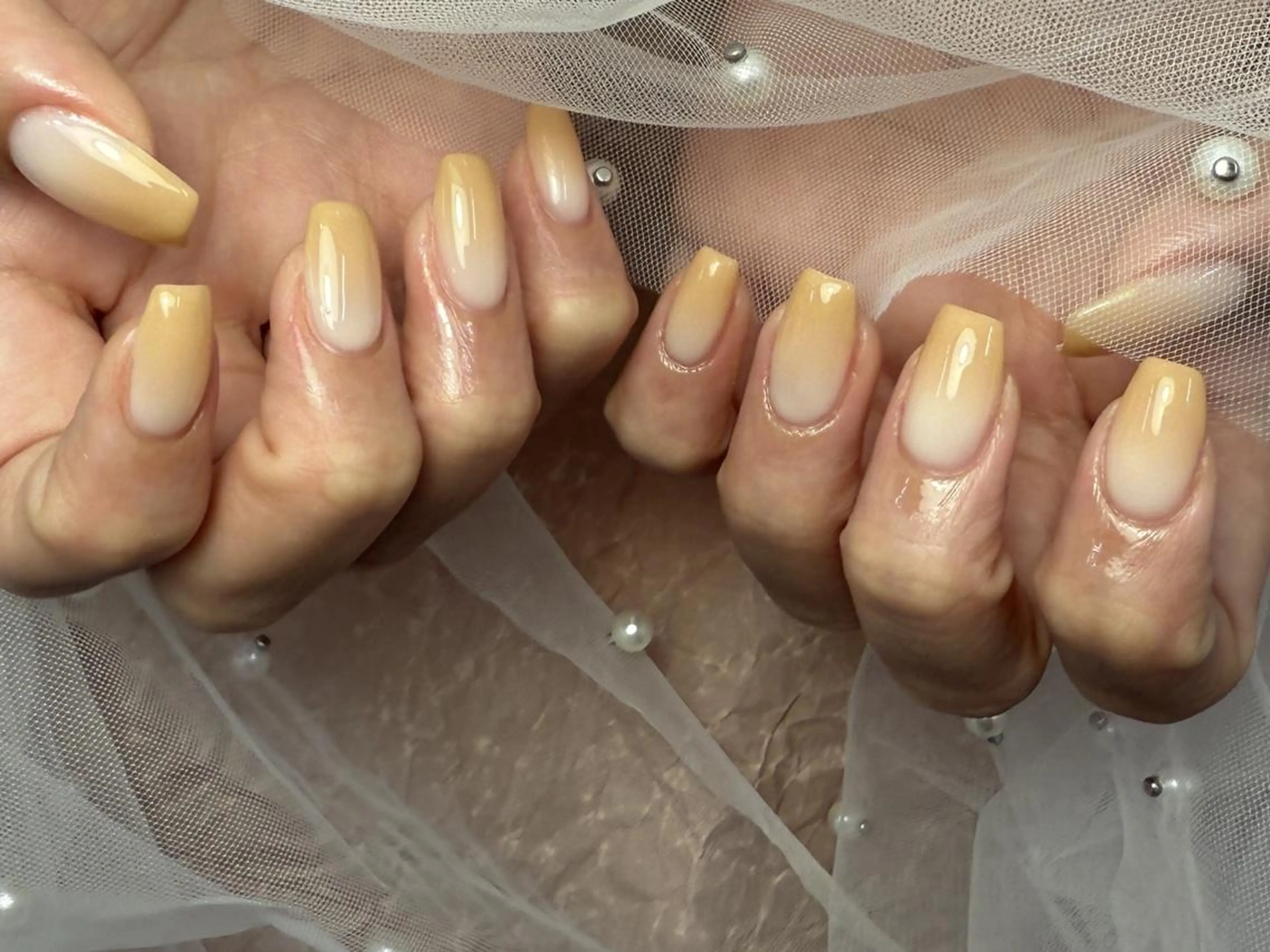 ネイル グラデーション オフィスネイル オレンジ シンプルネイル ハンドネイル ハンドケア ToliyDeliy Nail Salonのネイルデザイン