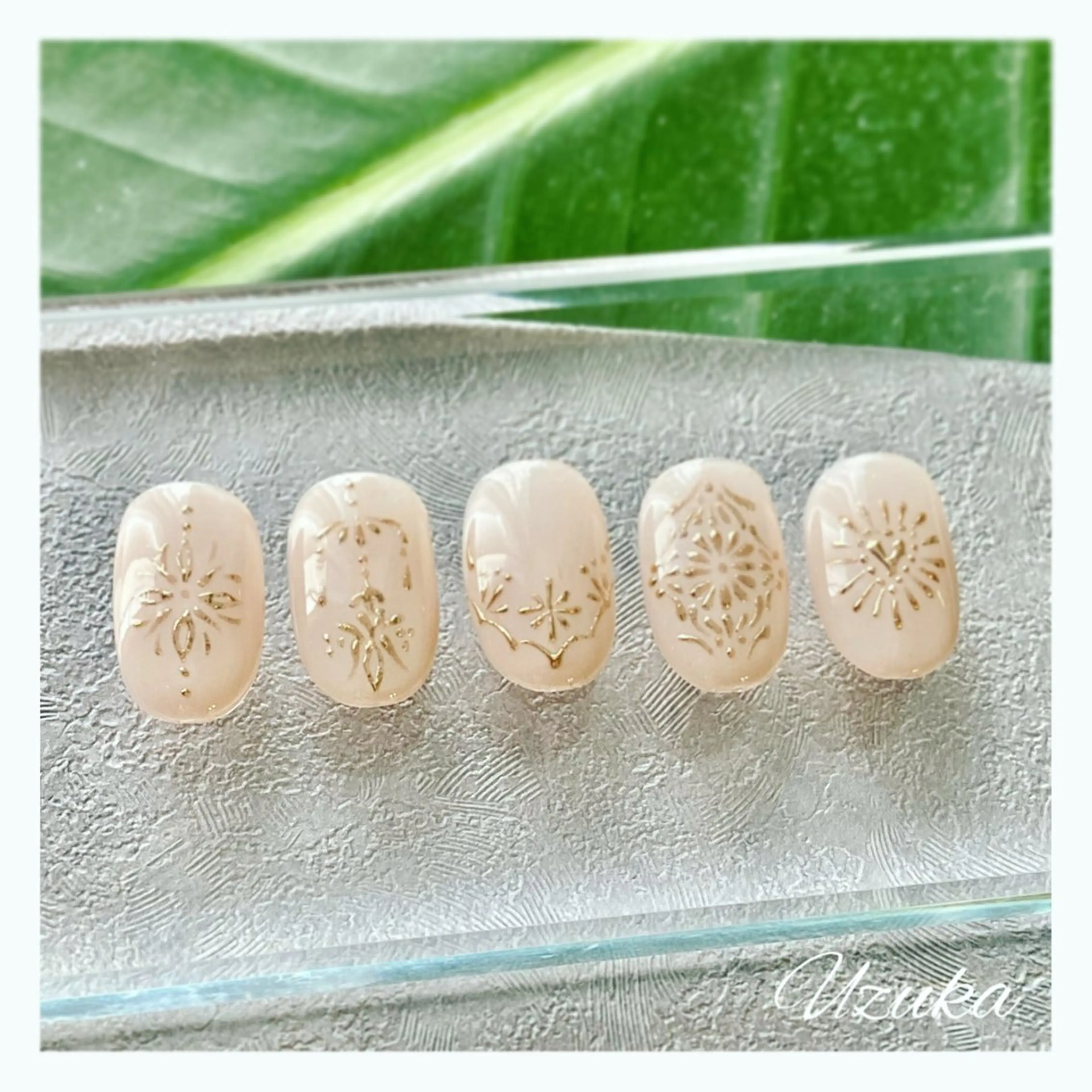 ネイル アートネイル ミラーネイル 【 enn 】 Uzuka Yukaのネイルデザイン