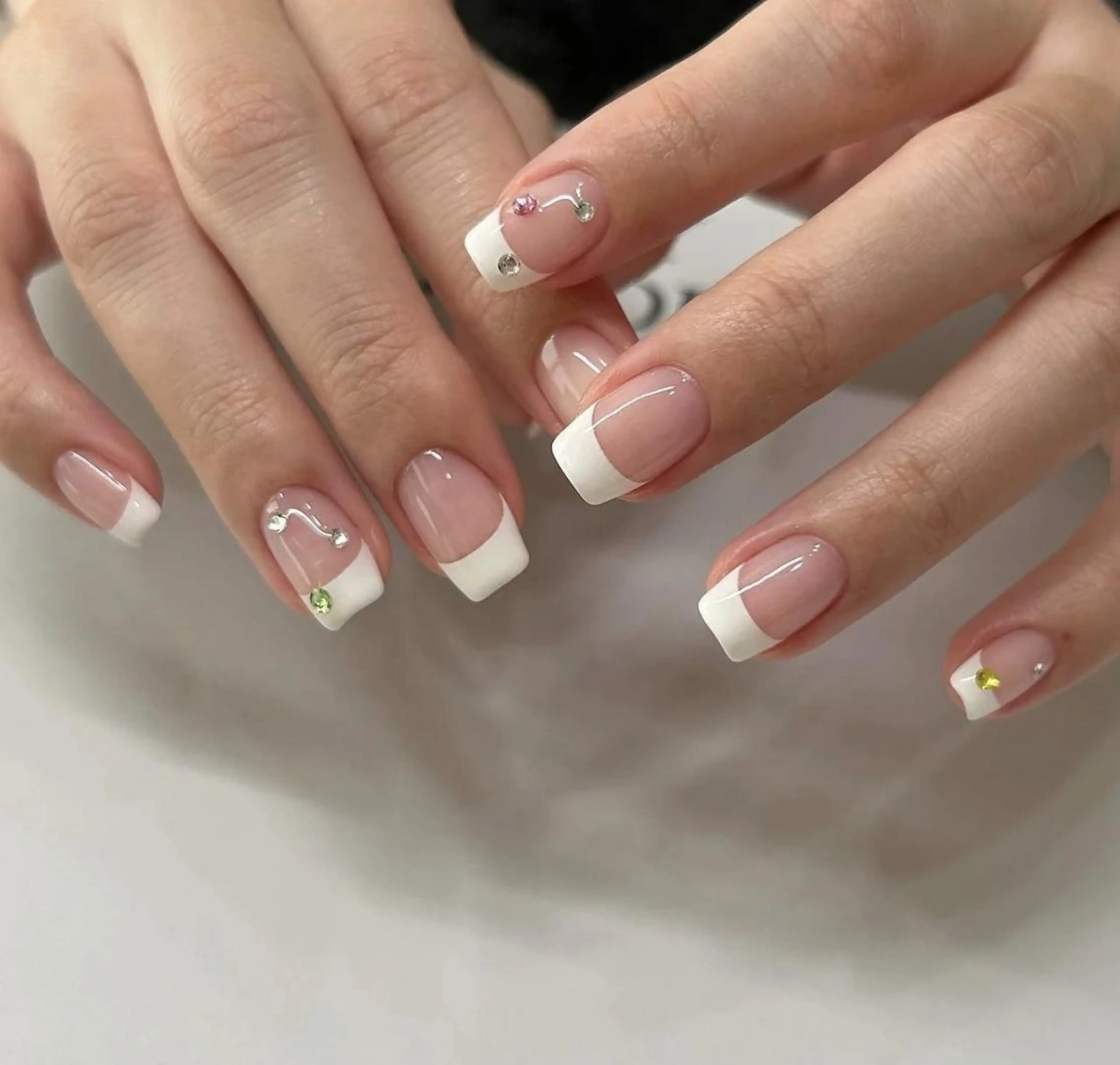 ネイル フレンチネイル Queen's ゆなのネイルデザイン