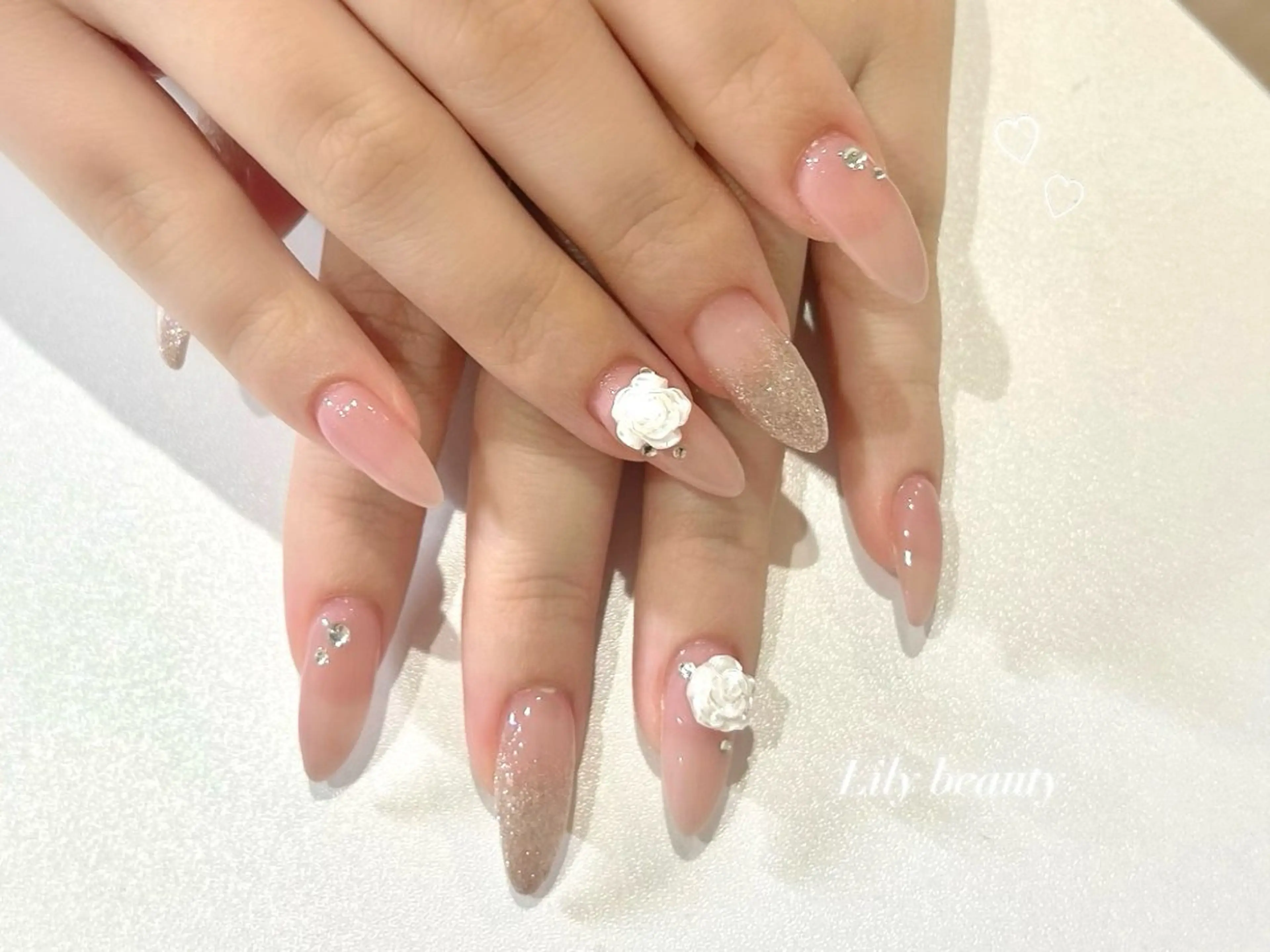 ネイル ハンドネイル 全席半個室Lilybeauty天神西通り店所属・Lily takakiのネイルデザイン