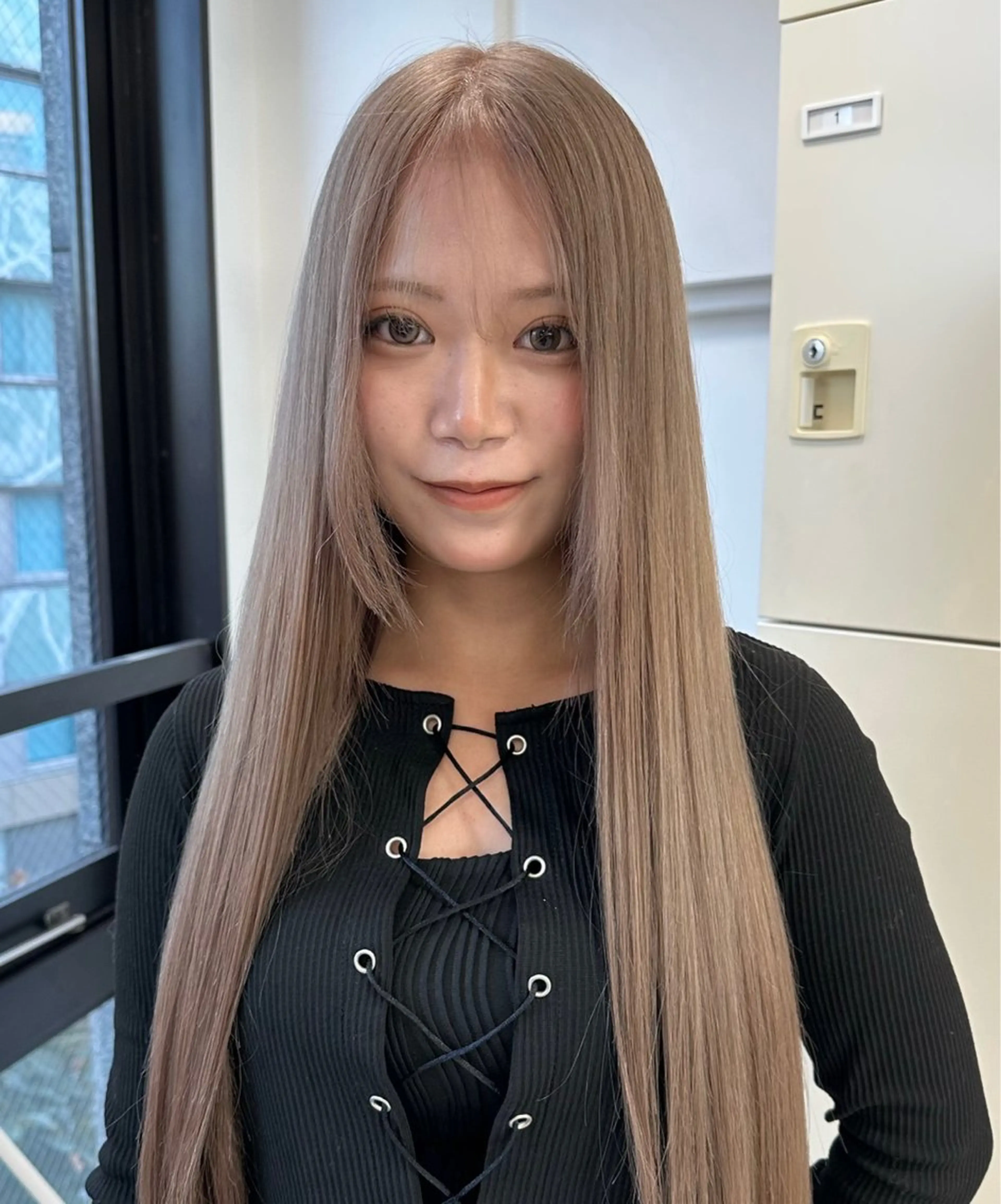 カラー ヘアカラー トリートメント 🌛ハイトーン/ ブロンド🩶MANAのヘアスタイル