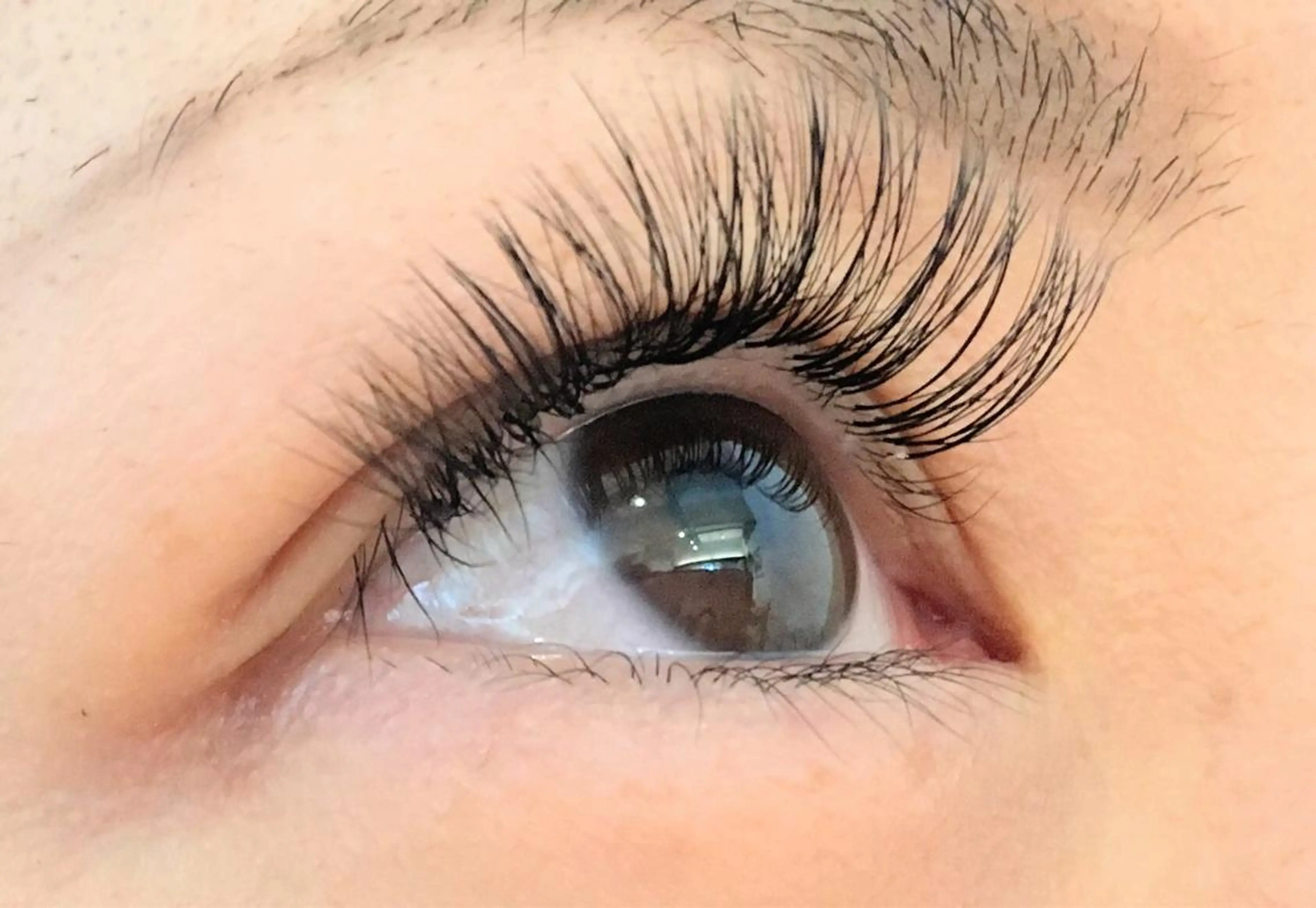 マツエク・マツパ ボリュームラッシュ Eyelash  Salon FAXIA大宮店所属・FAXIA Mihoの眉毛・アイブロウイメージ