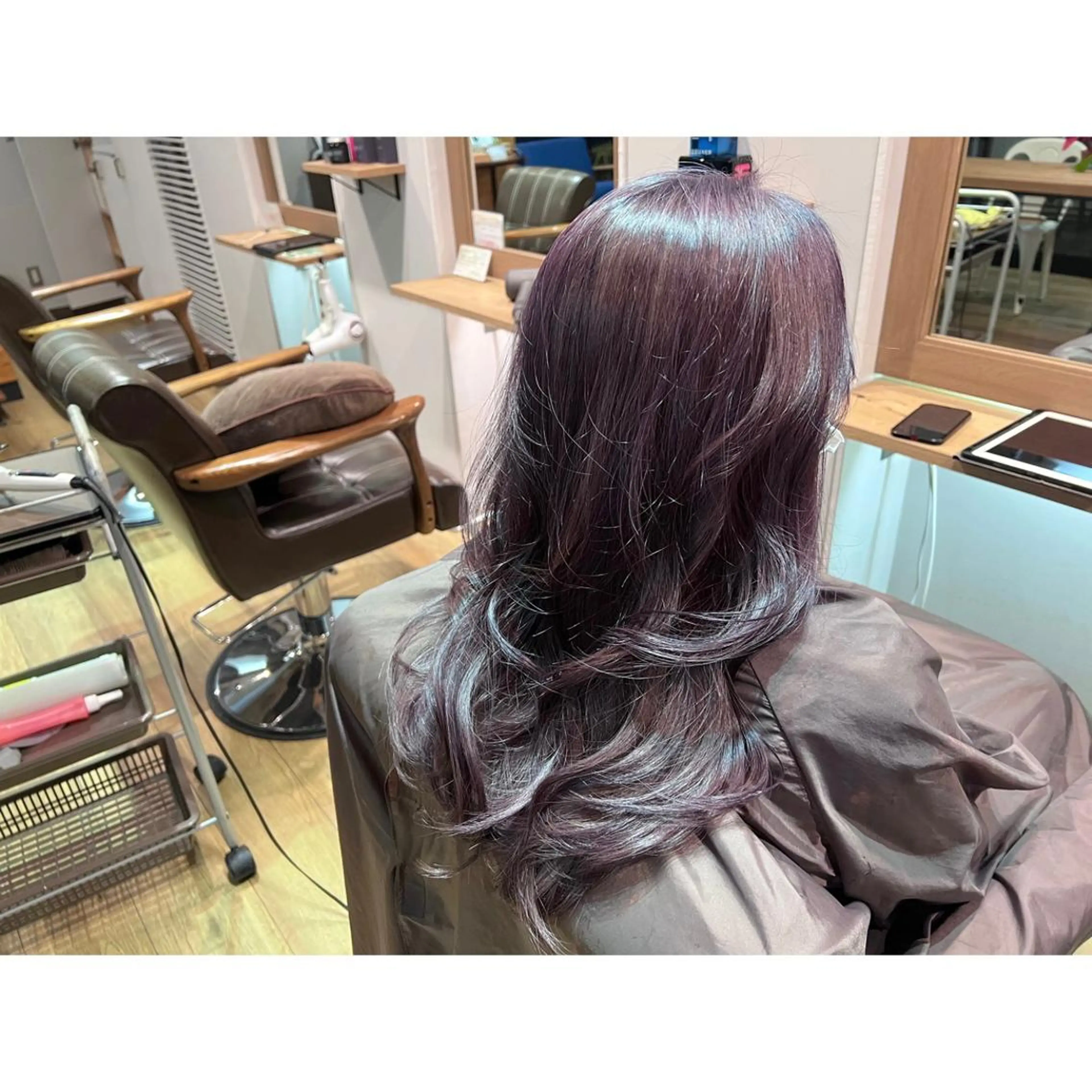 ロング カラー アッシュ バイオレットカラー バイオレットアッシュ ヘアカラー トリートメント ツキダテ ユイのヘアスタイル