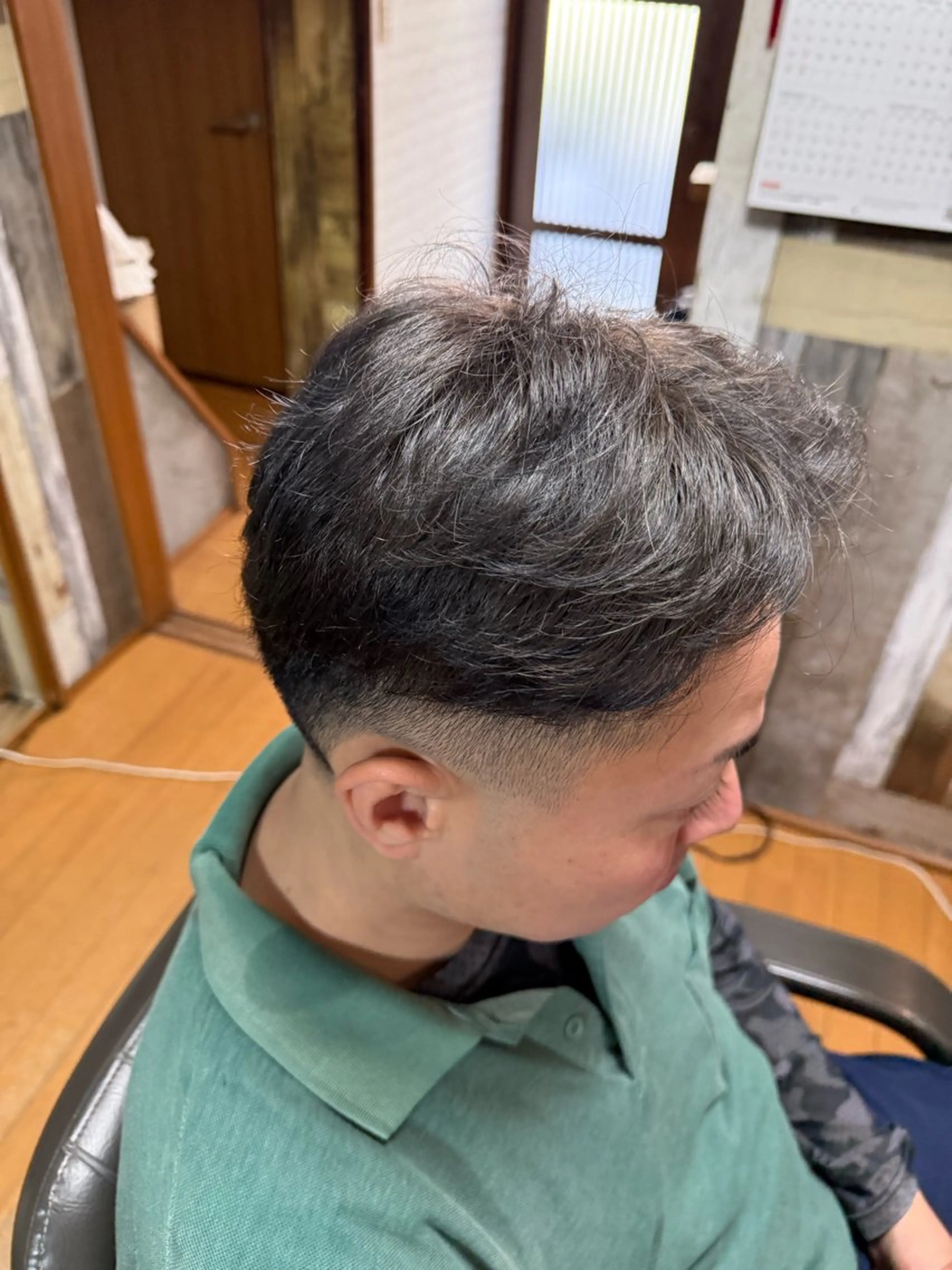 ミディアム カラー メンズ メンズブリーチ 黒髪 ブリーチ グレージュ カット ヘアカラー トリートメント spaski所属・メンズ特化型/永井 友貴のヘアスタイル