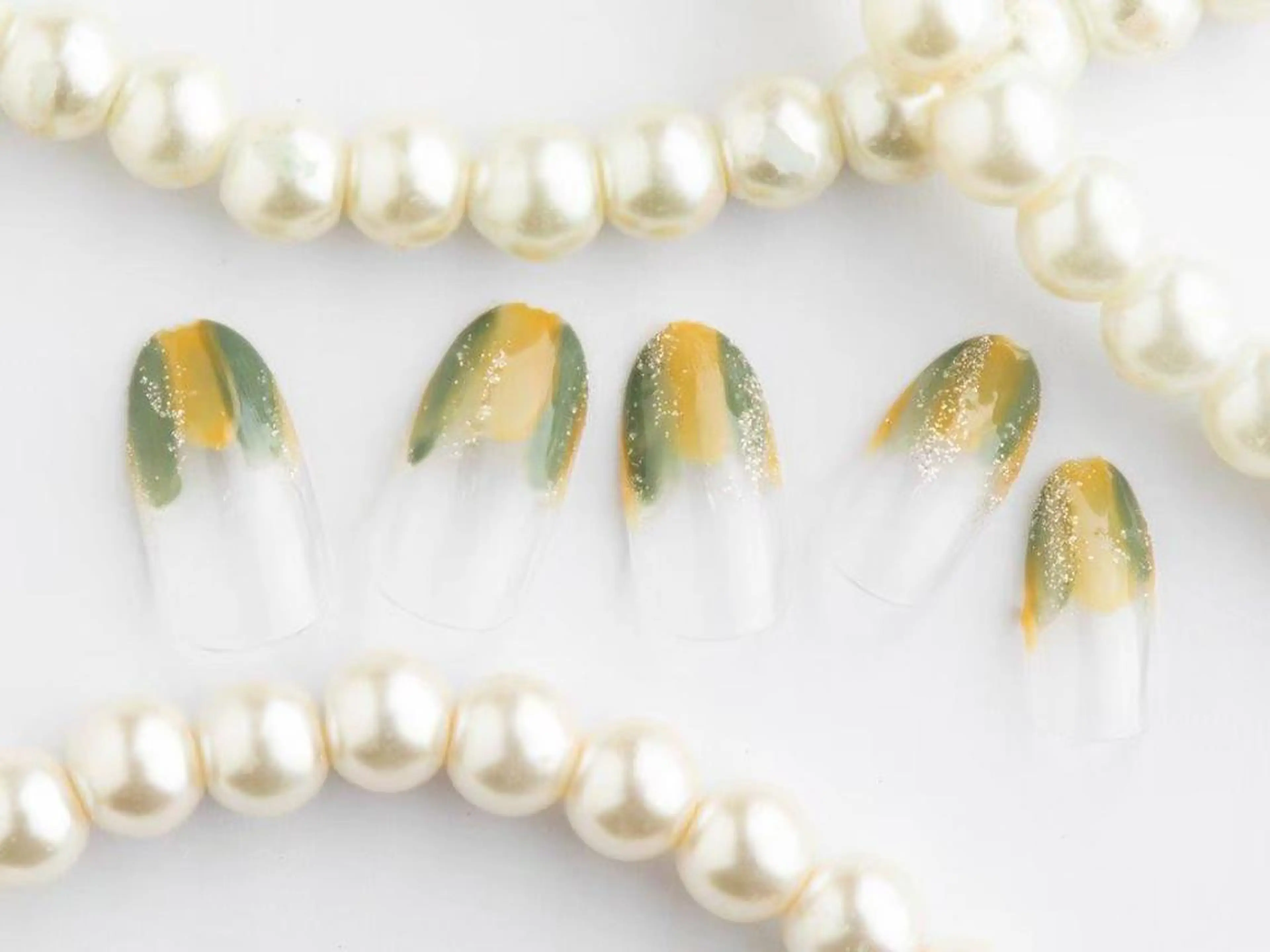 ネイル Tiary Nail Fのネイルデザイン