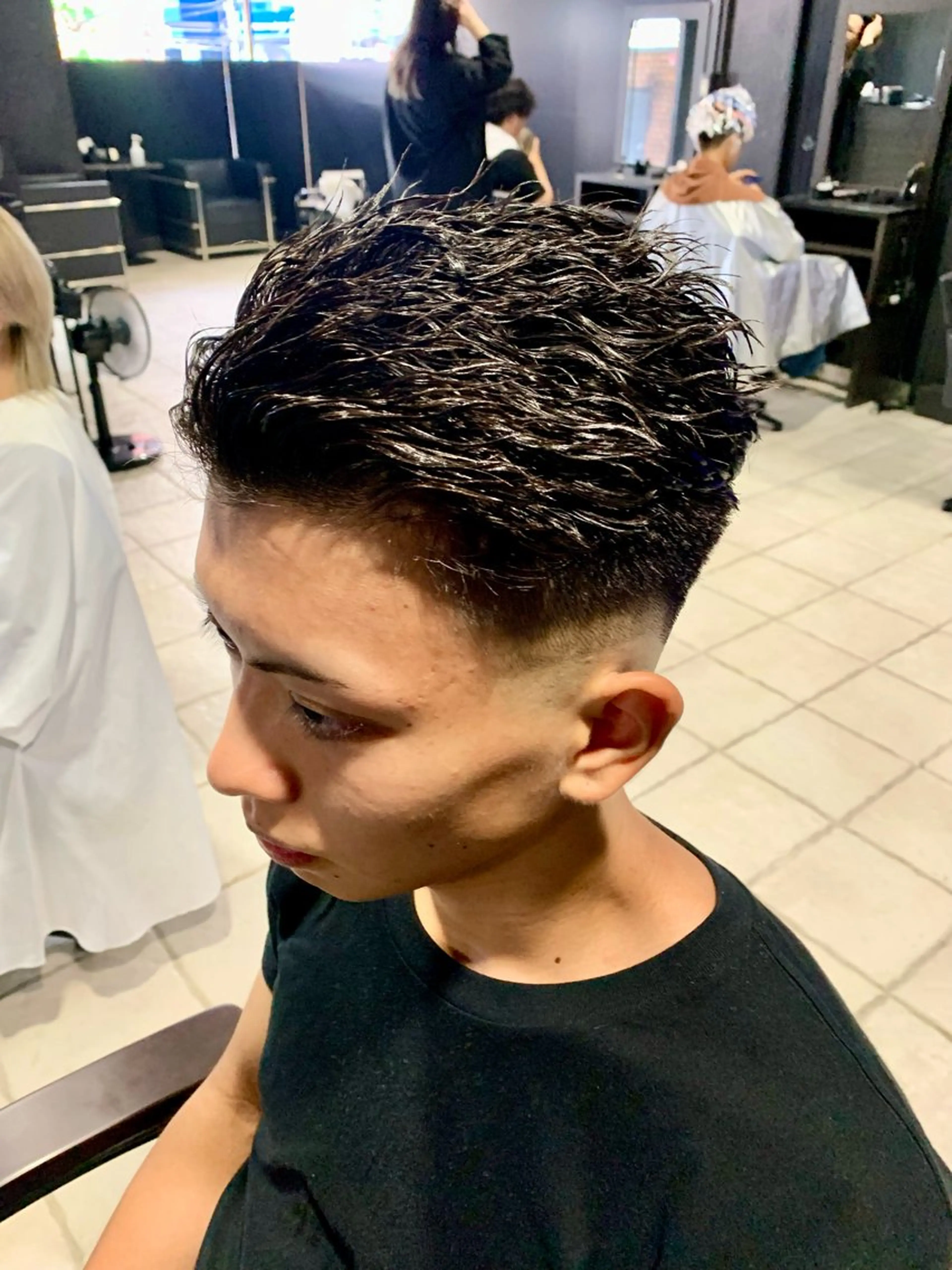 ショート メンズ メンズパーマ メンズツイストパーマ ツイストパーマ メンズパーマ/難波/ 心斎橋　室園亮佑のヘアスタイル