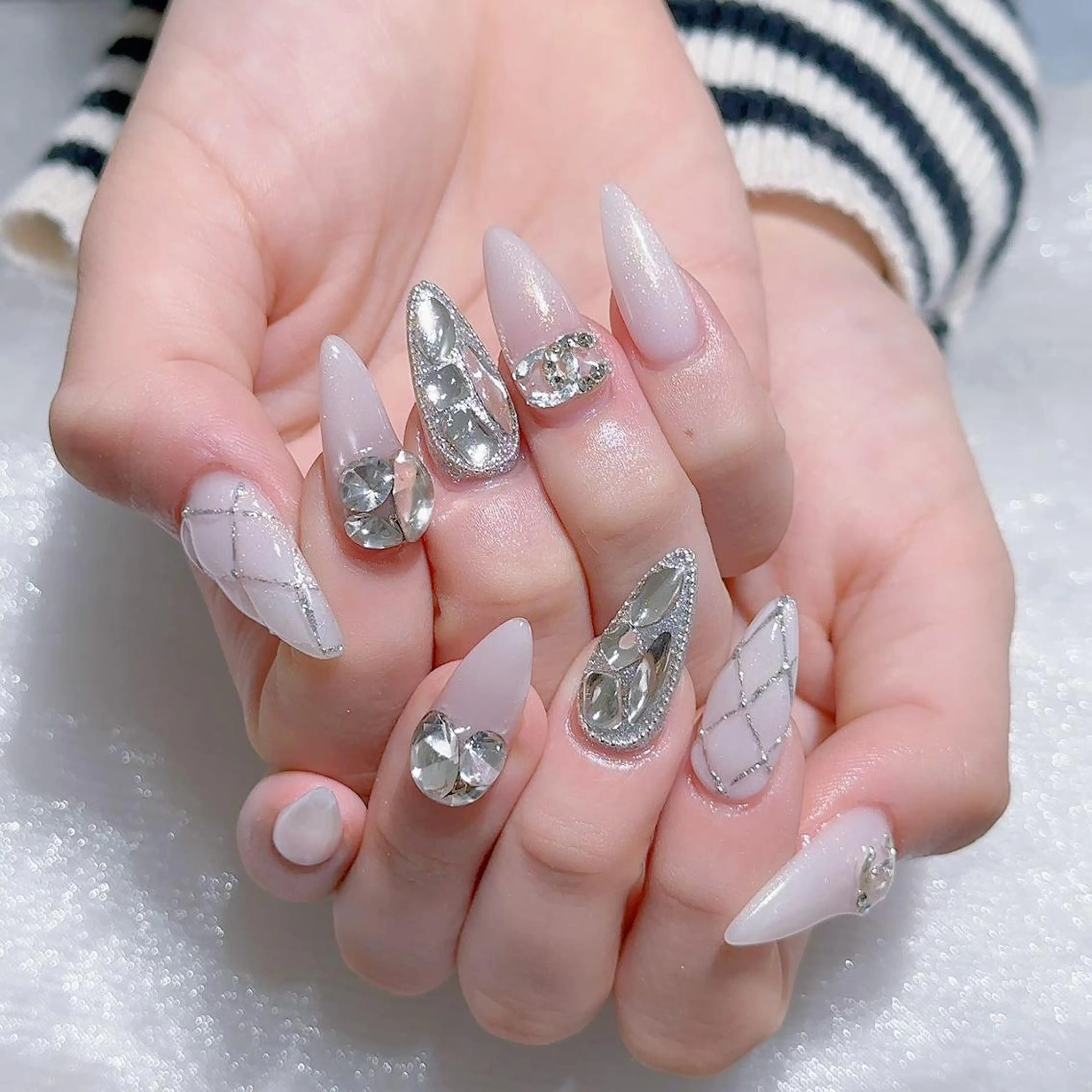 ネイル ハンドネイル Queens momoのネイルデザイン