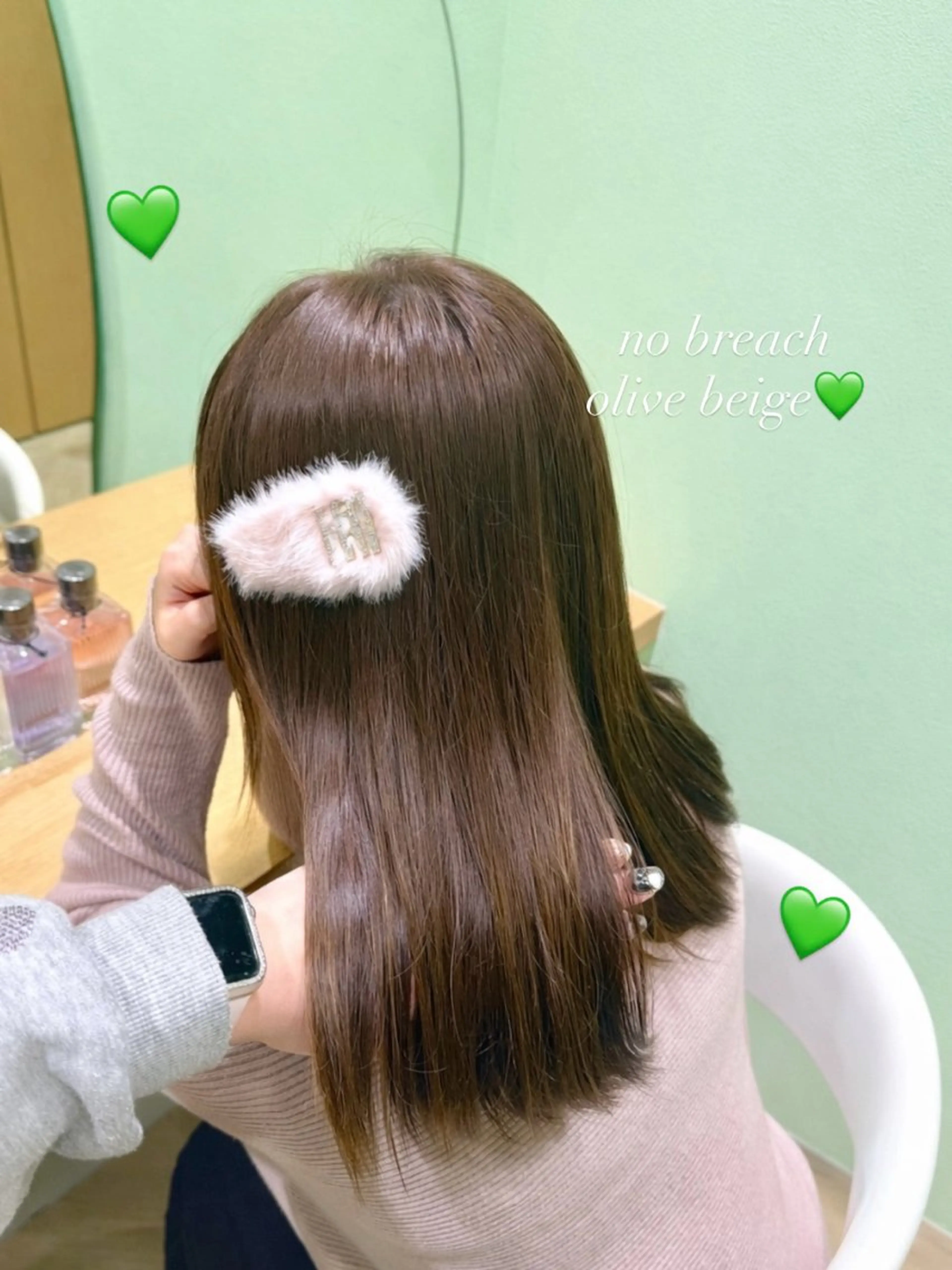 ミディアム カラー ベージュカラー オリーブベージュ カット ヘアカラー エクステ🎀 暖色カラー🎀amiのヘアスタイル