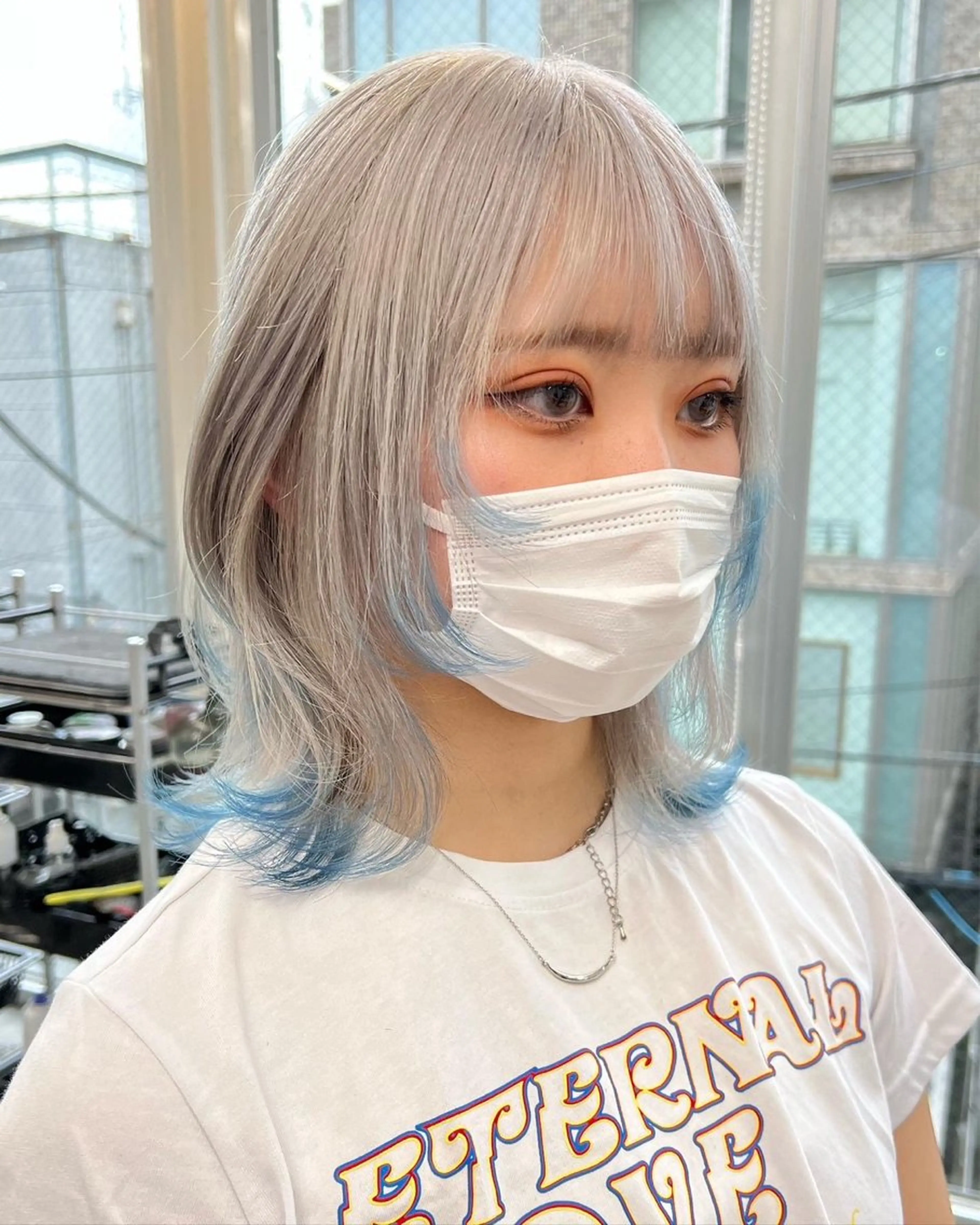 ミディアム カラー デザインカラー トリートメント カット ヘアカラー トリートメント ヘアセット RYOSUKE ハイトーンのヘアスタイル