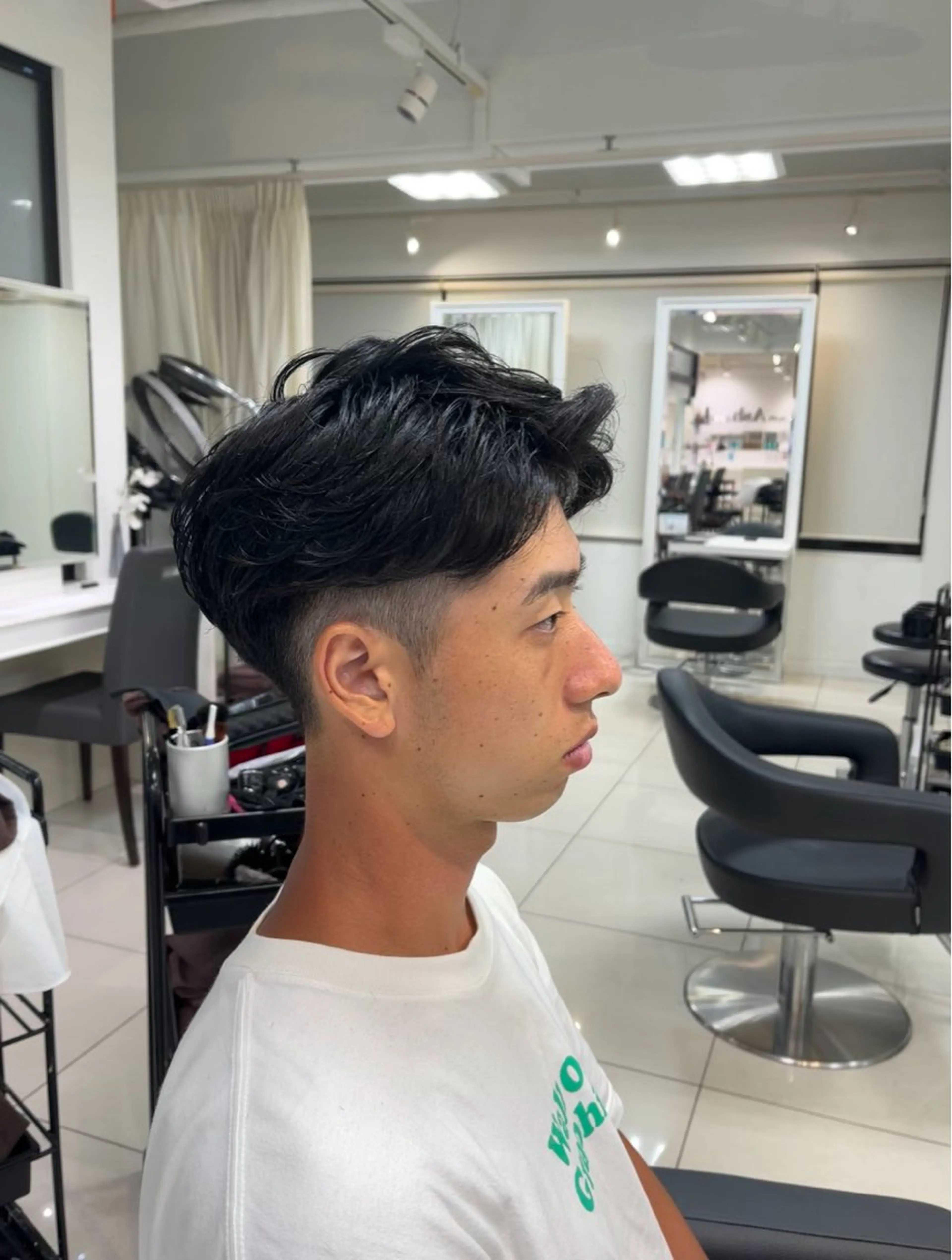 ショート メンズ 【シャドウパーマ センターパート】義心のヘアスタイル