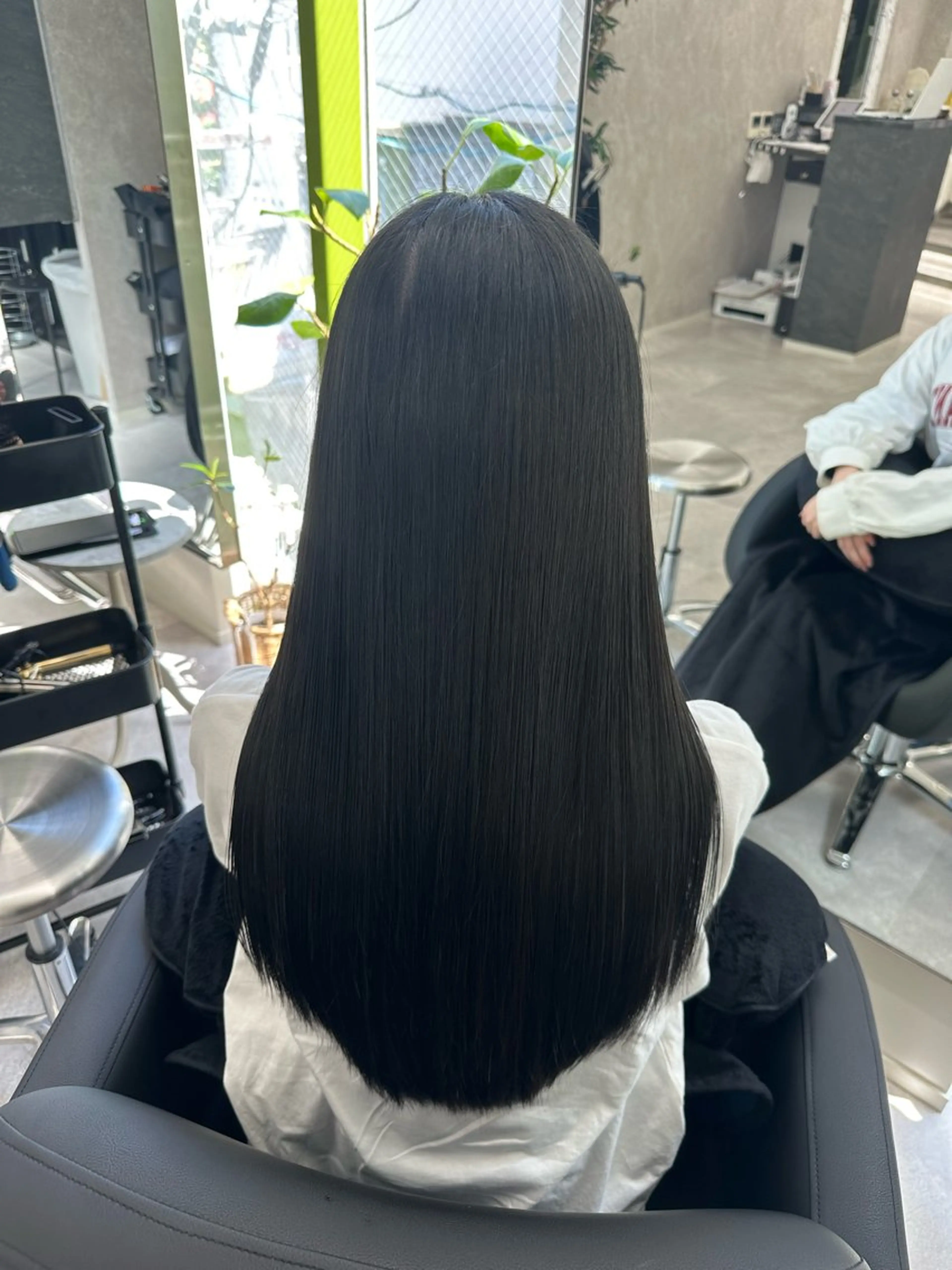 ロング 顔まわりレイヤー 顔周りカット 韓国風ヘア レイヤーカット なんば/透明感カラー 韓国ヘア/田之上千尋のヘアスタイル