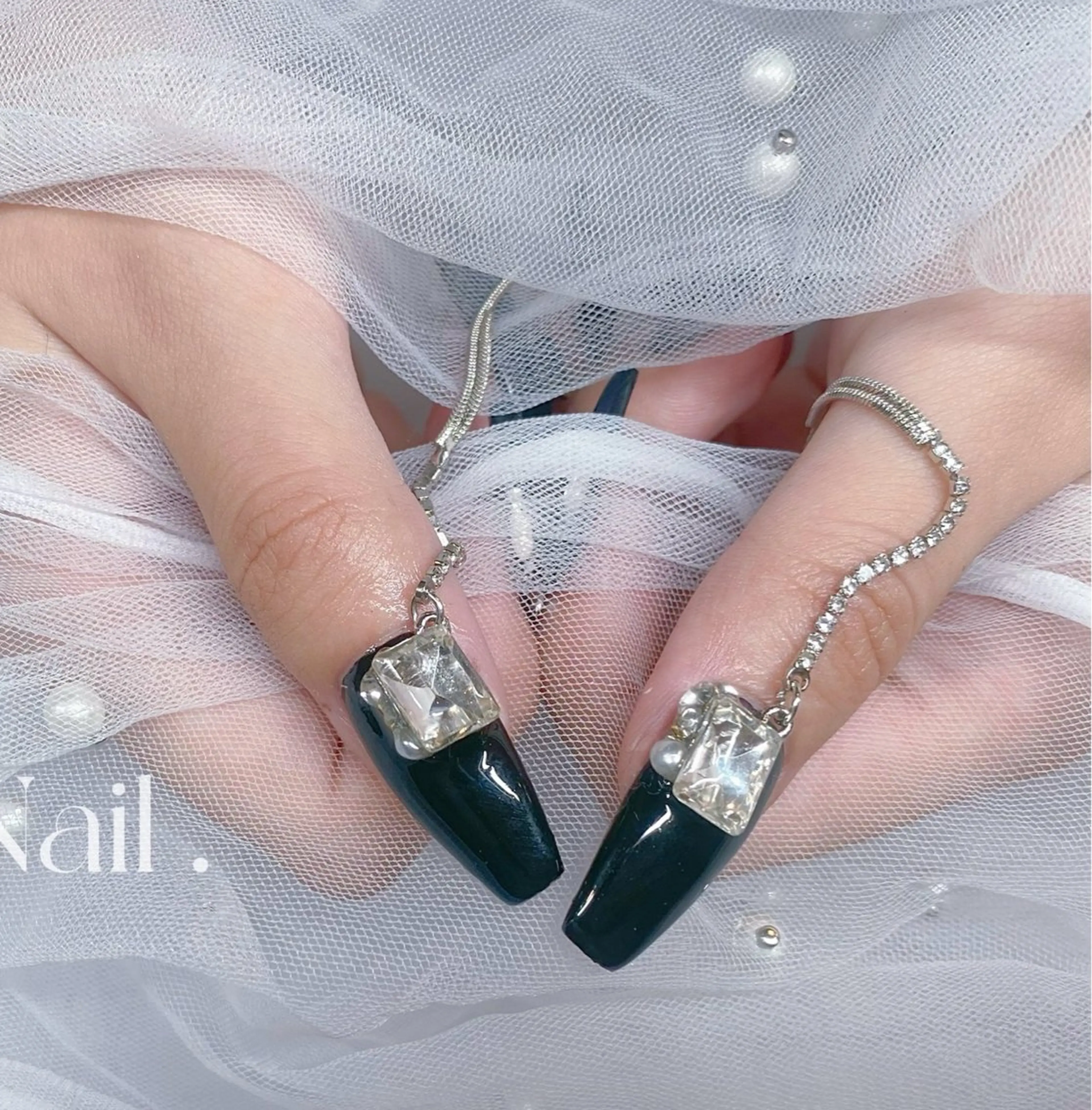 ネイル ハンドネイル LULU Nail  Salon 新宿所属・LU LU NailSalonのネイルデザイン