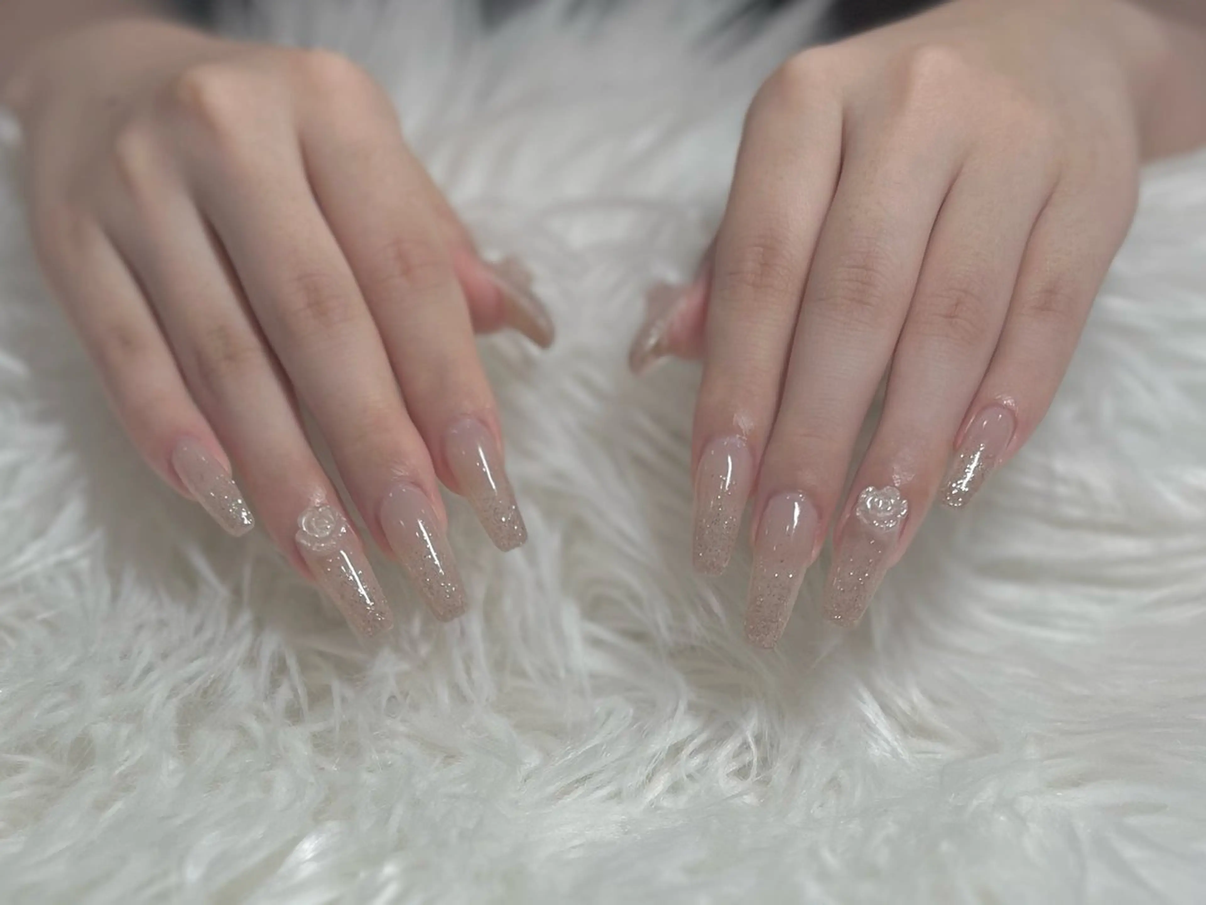 ネイル グラデーション ラメ(グリッター) ラメグラデーション シンプルネイル ハンドネイル FLY Nail Salonのネイルデザイン