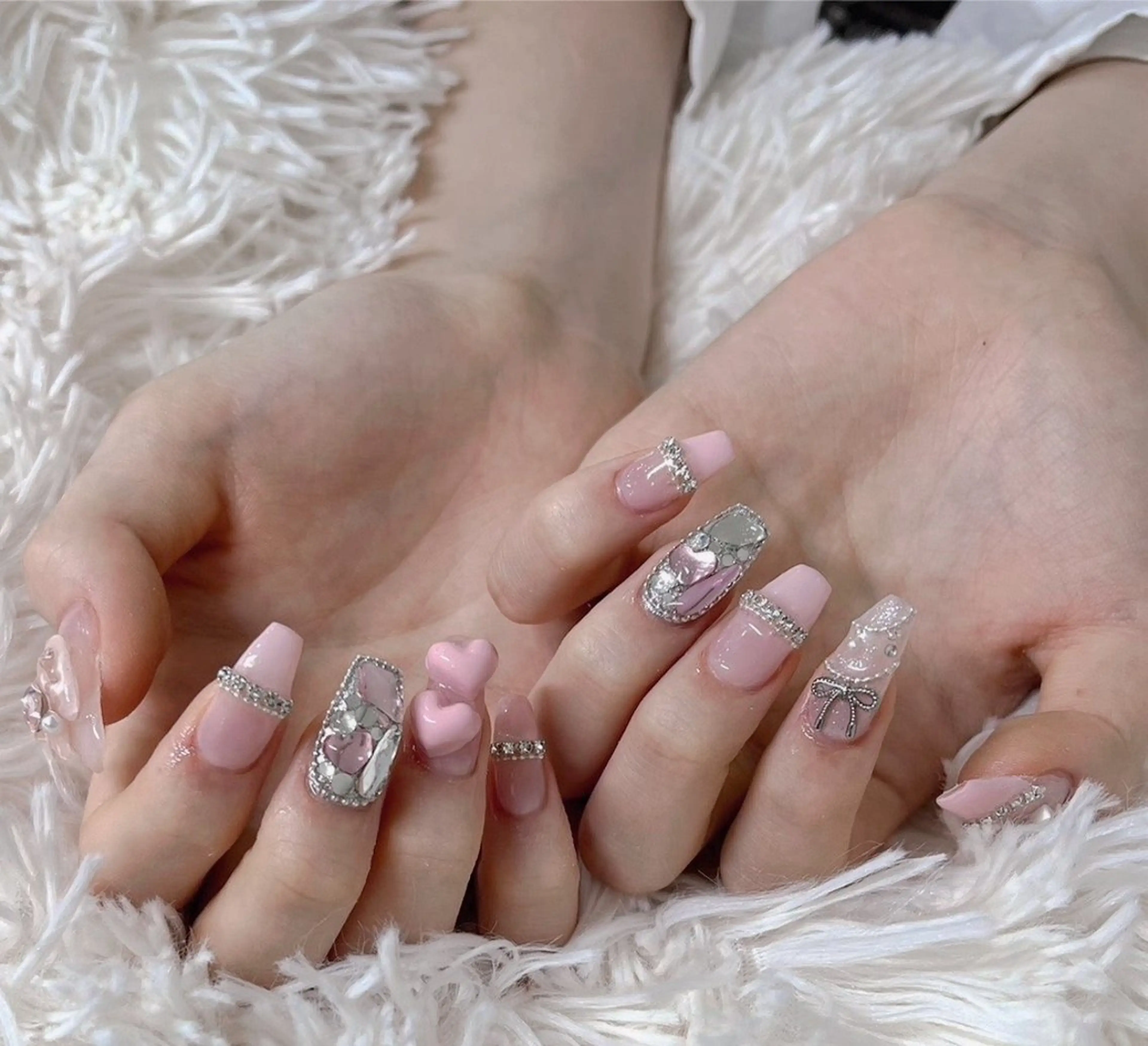 ネイル PEEKABOO京橋 EYE&NAILのマツエク・マツパデザイン