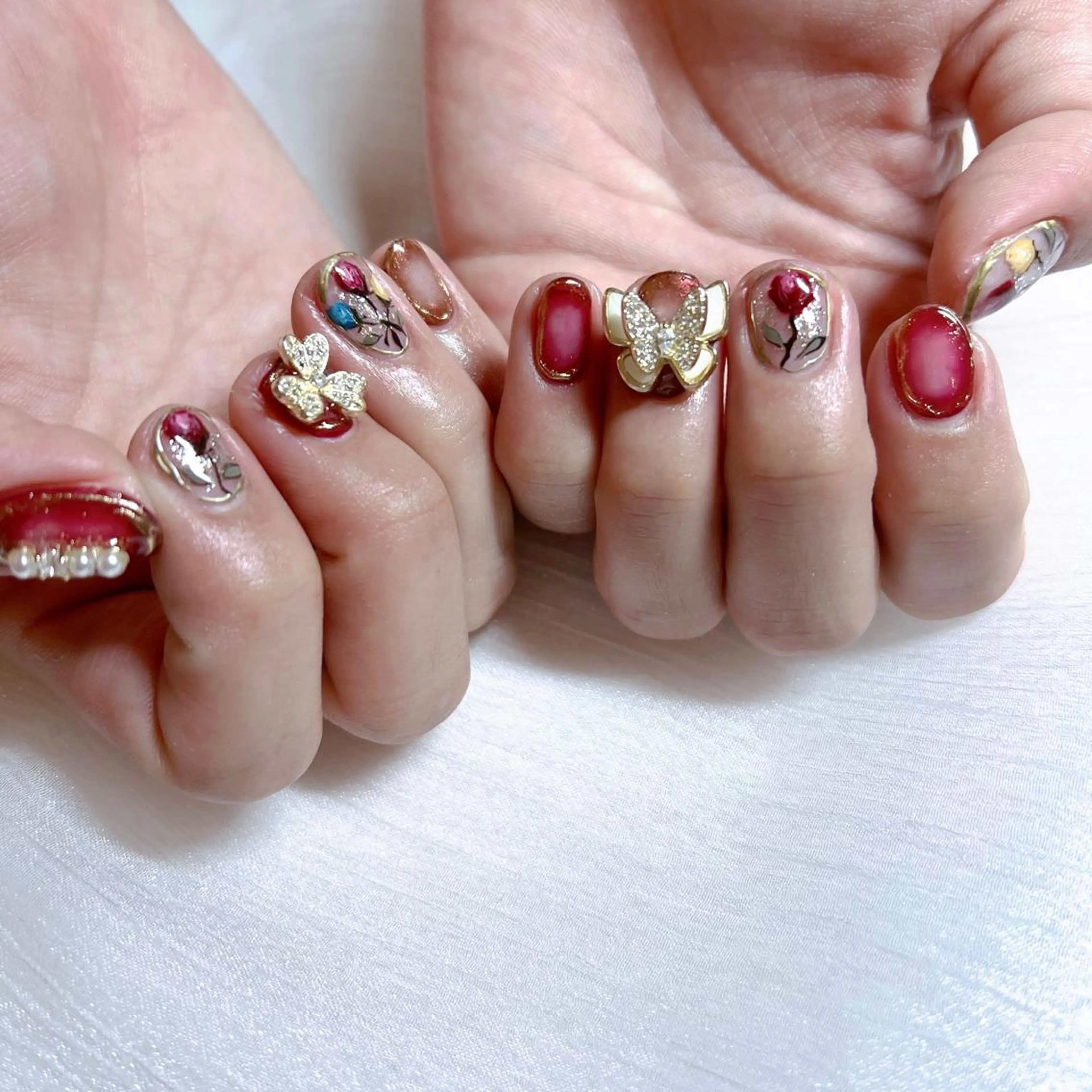 ネイル オーロラネイル フットネイル フレンチネイル ジェルネイル 韓国ネイル ハンドネイル ハンドケア 【ENサロン】 Rei🎀Nailのネイルデザイン