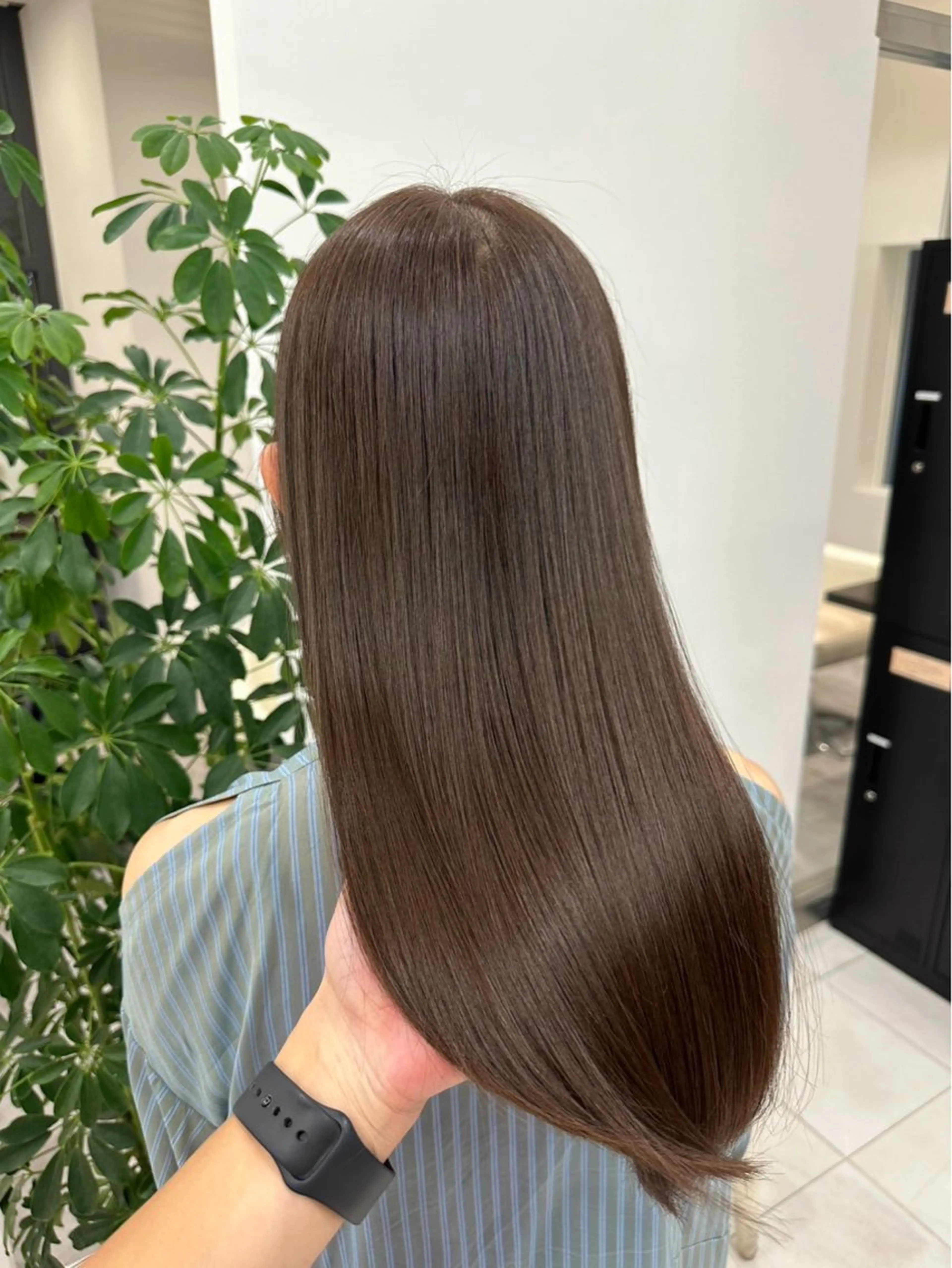 カラー カット ヘアカラー トリートメント 透明感カラー🩶 韓国レイヤー🩶結華のヘアスタイル