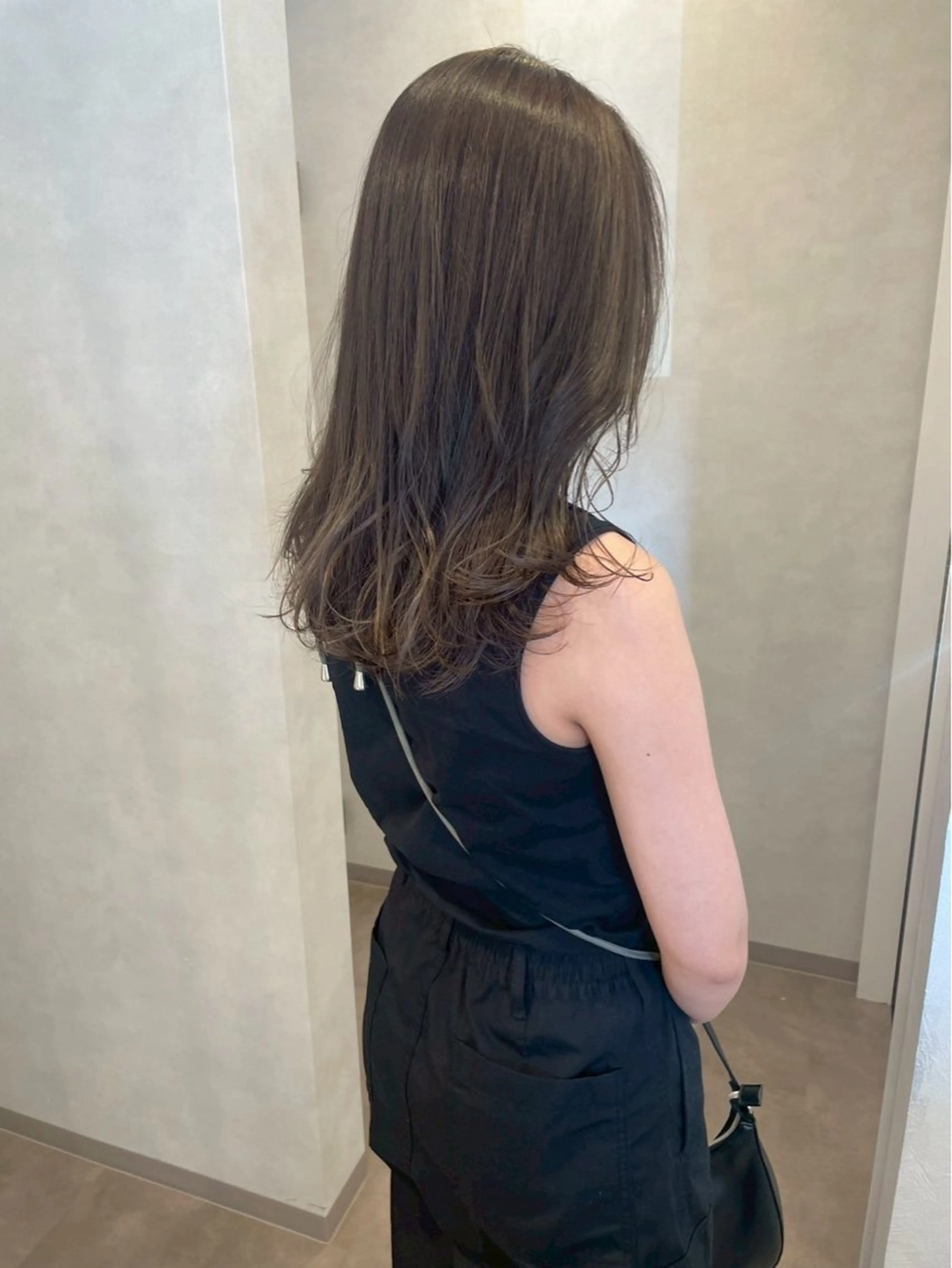 セミロング カラー Lita./ sumireのヘアスタイル