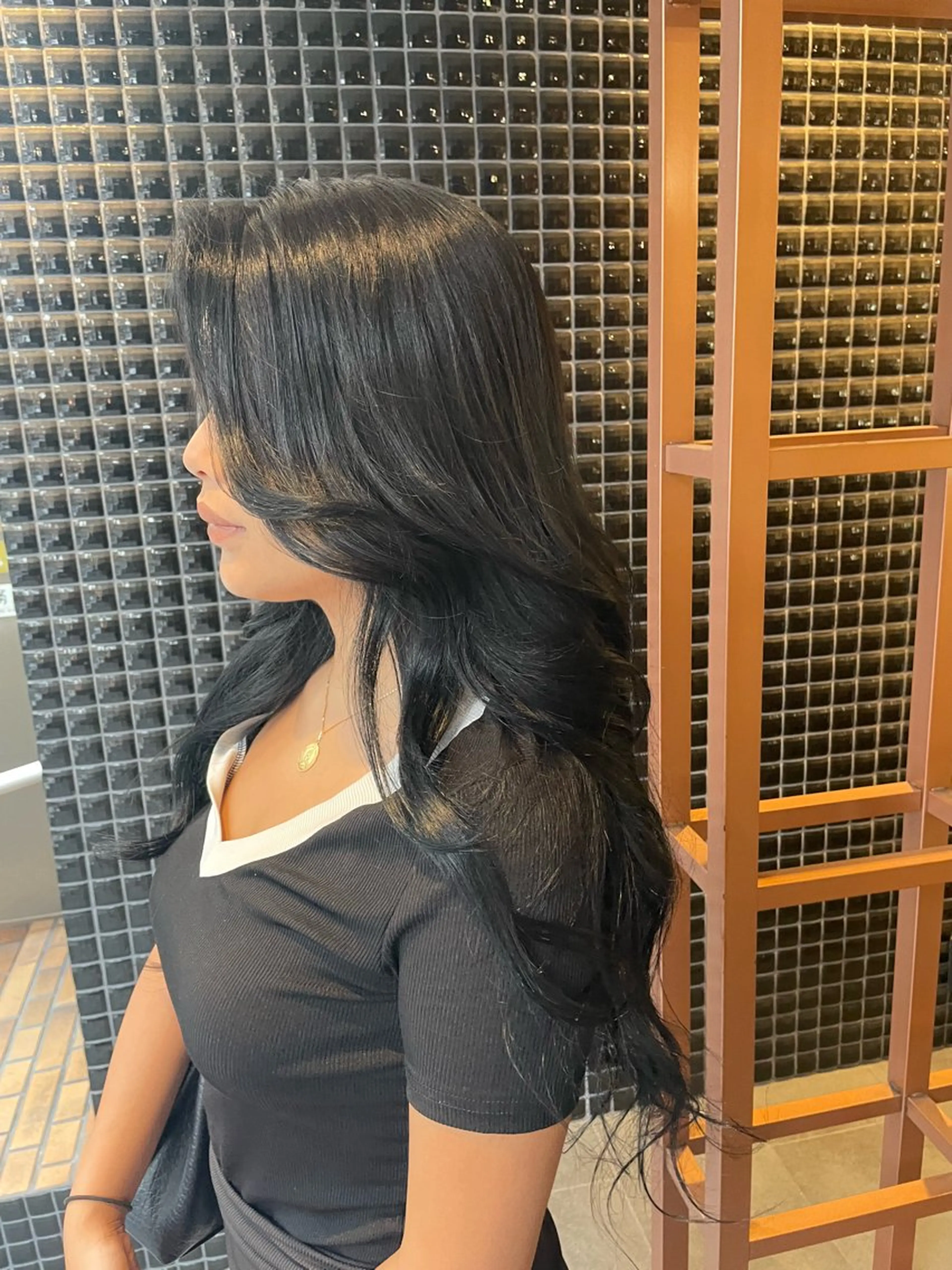 ロング カラー 黒髪 ブルーカラー ブルーブラック Canon/ インナーカラー/四条のヘアスタイル