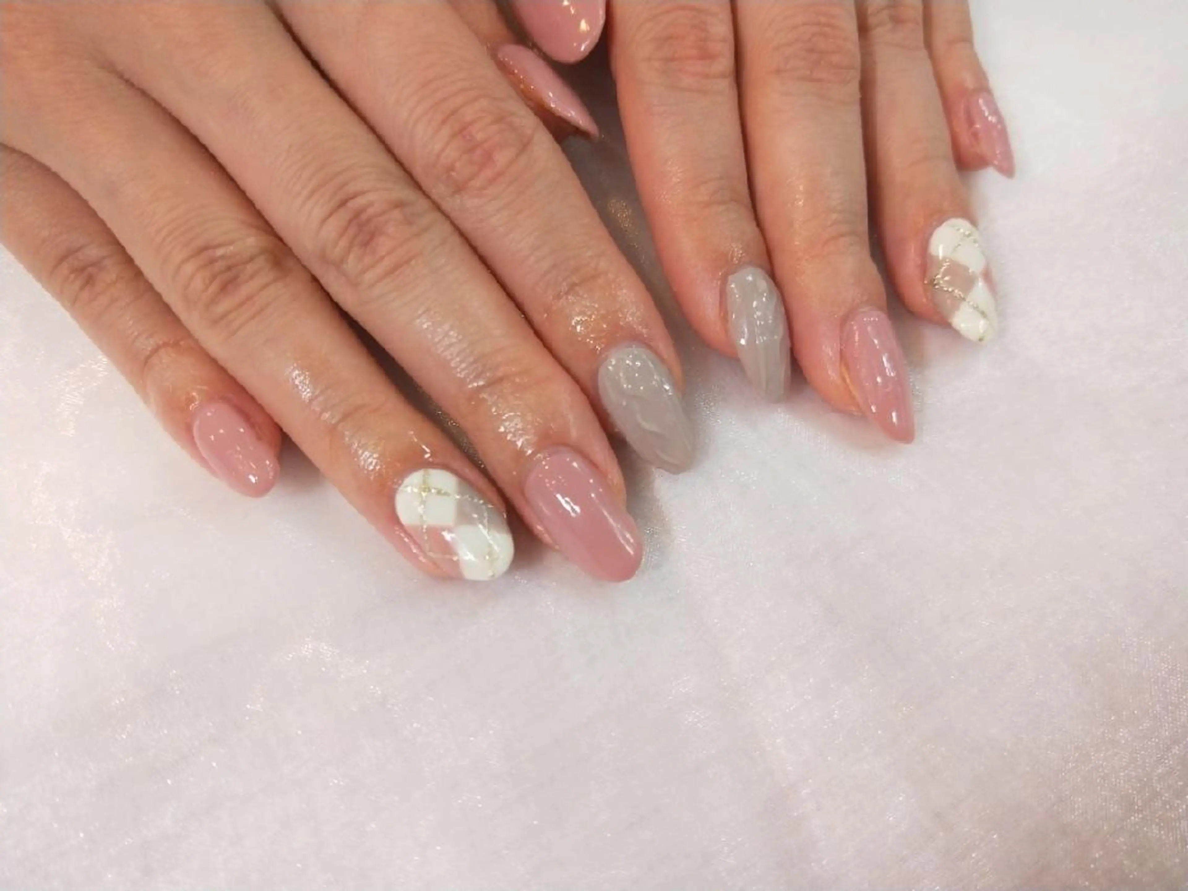 ネイル ハンドネイル ハンドケア R'well所属・はばすみれ🎀ﾈｲﾙ 光ﾌｪｲｼｬﾙ ﾍｱのネイルデザイン