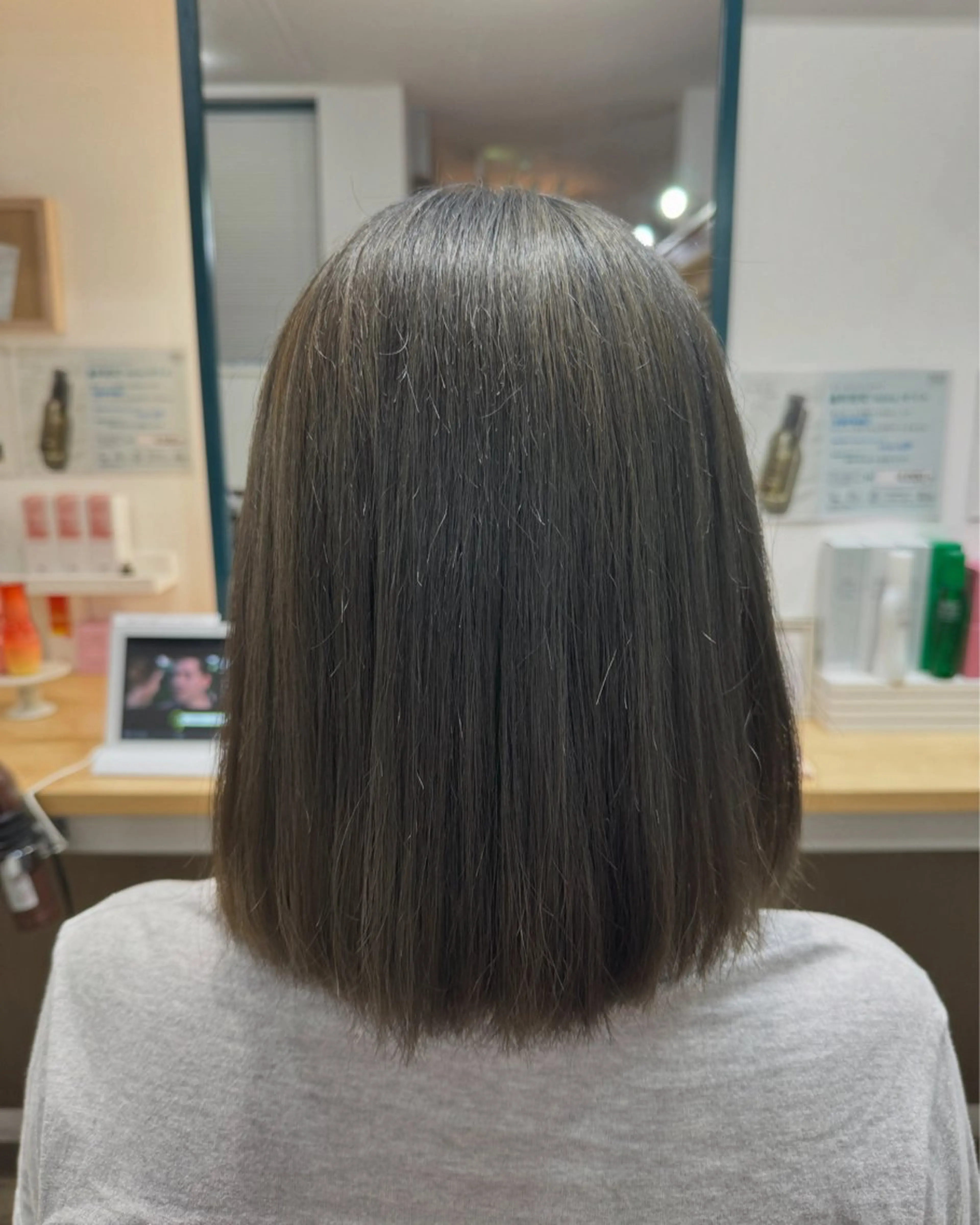 ミディアム カラー L-Blossom北上尾所属・大塚 しおりのヘアスタイル