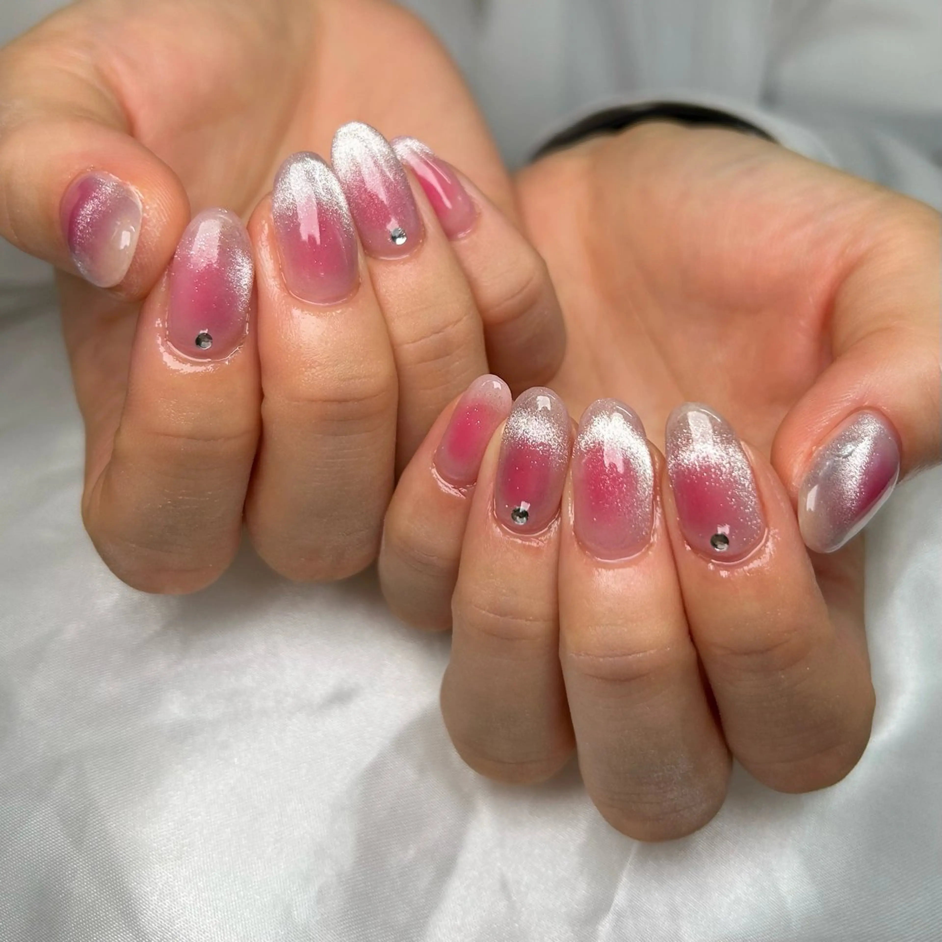 ネイル チークネイル マグネットネイル shine'an fuka🌿🫧のネイルデザイン