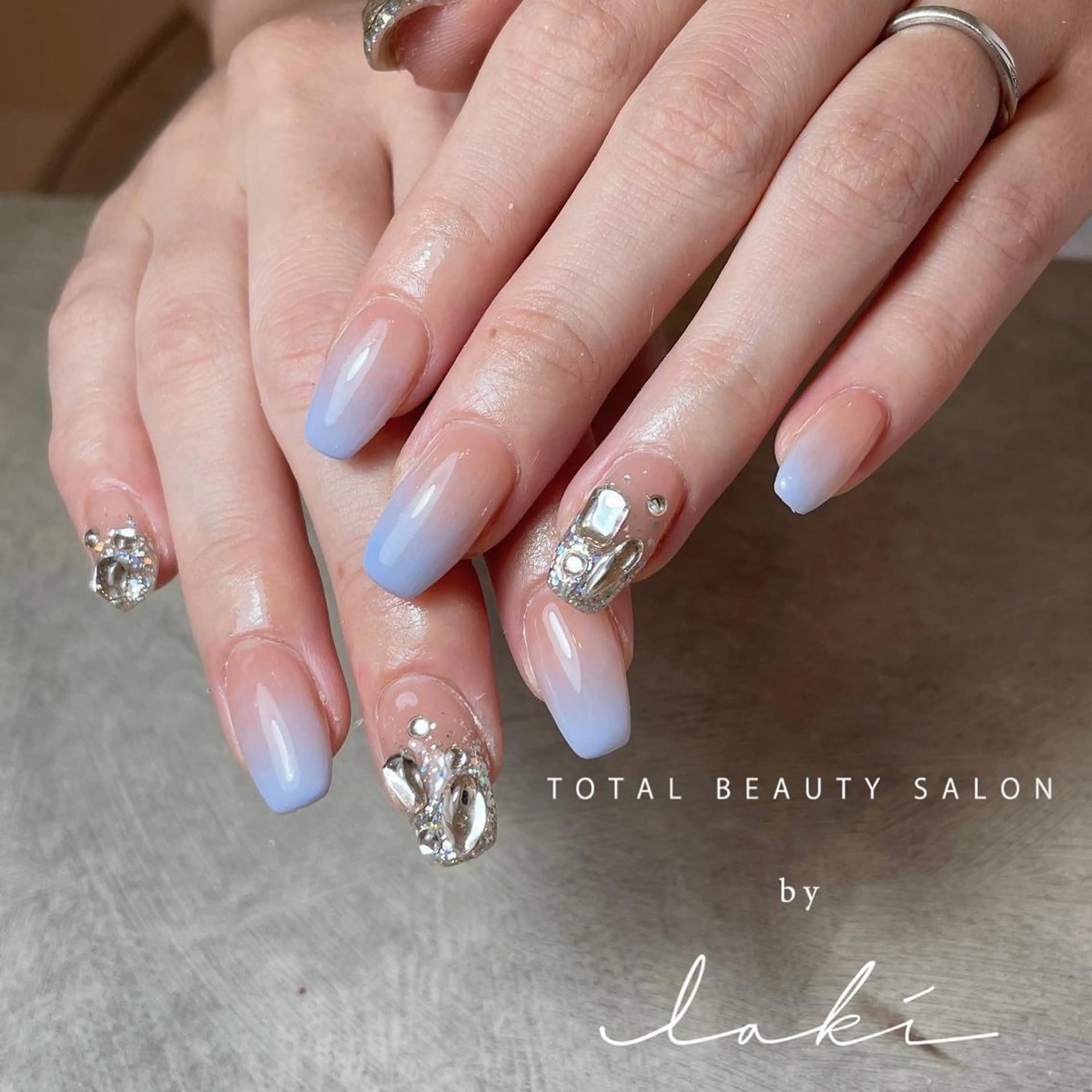 ネイル グラデーション ハンドネイル my&所属・my&_ maimiのネイルデザイン