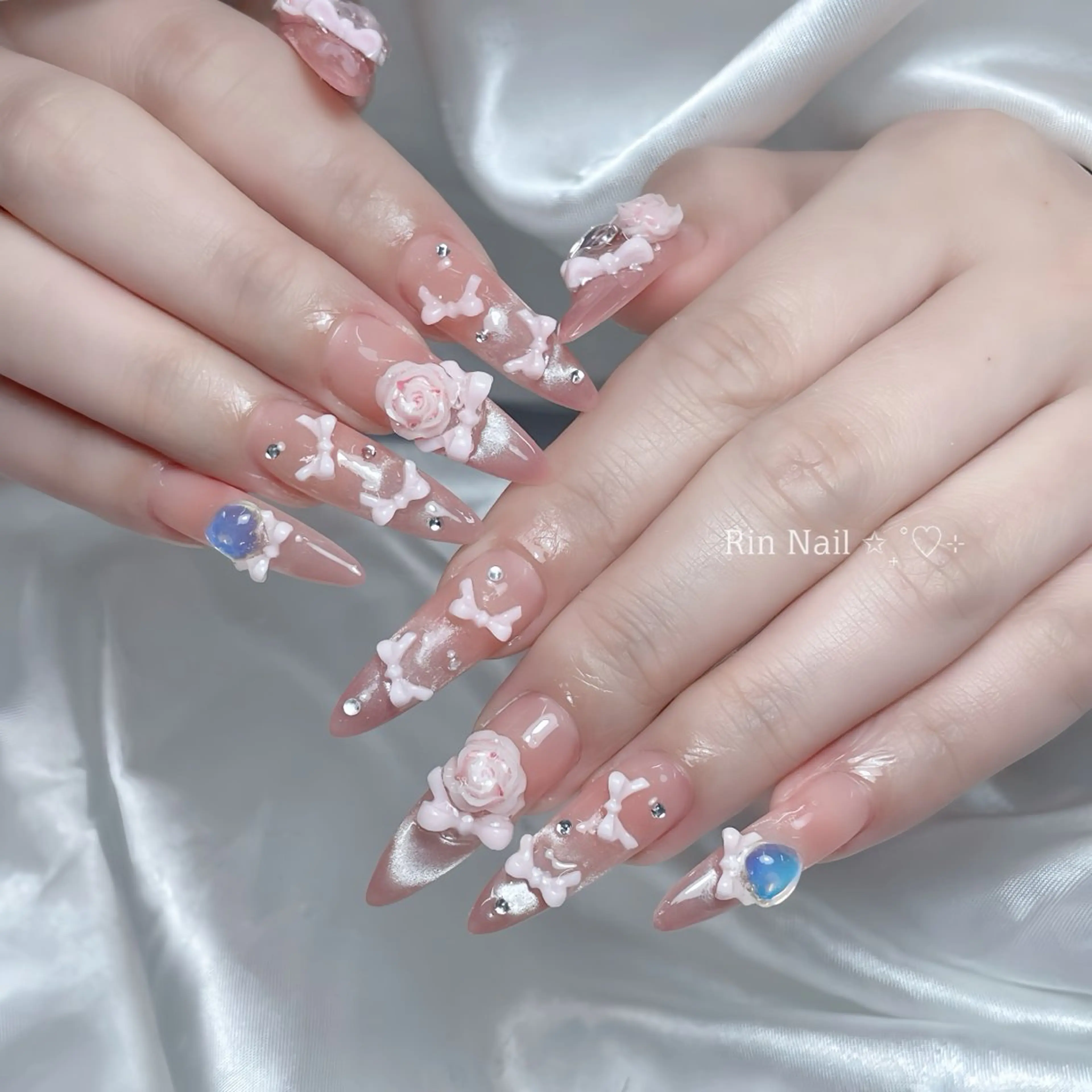 ネイル アートネイル チークネイル ジェルネイル ロングネイル マグネットネイル ハンドネイル Rin Nail 新大久保店のネイルデザイン