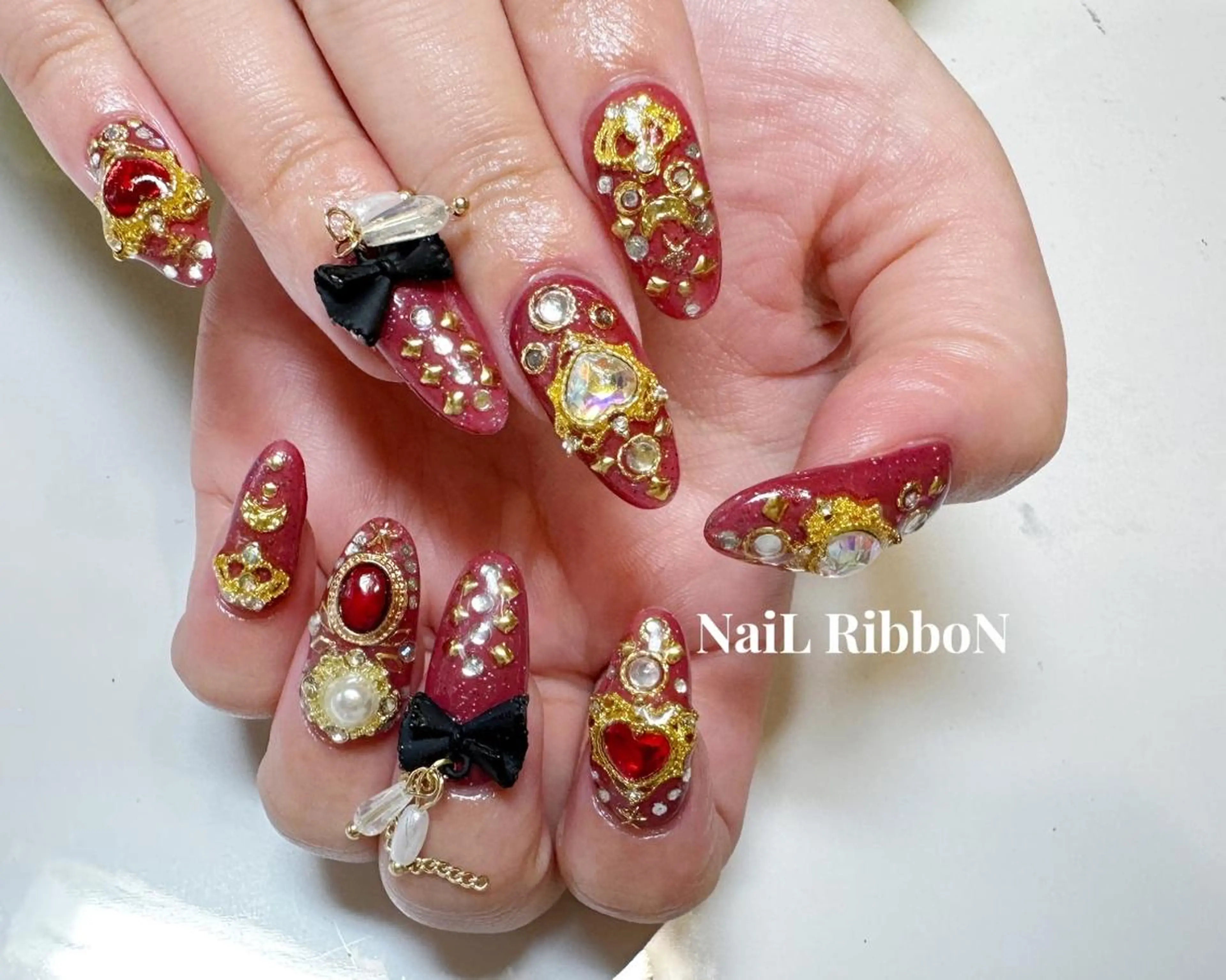 ネイル ネイルリボン 受付スタッフのネイルデザイン