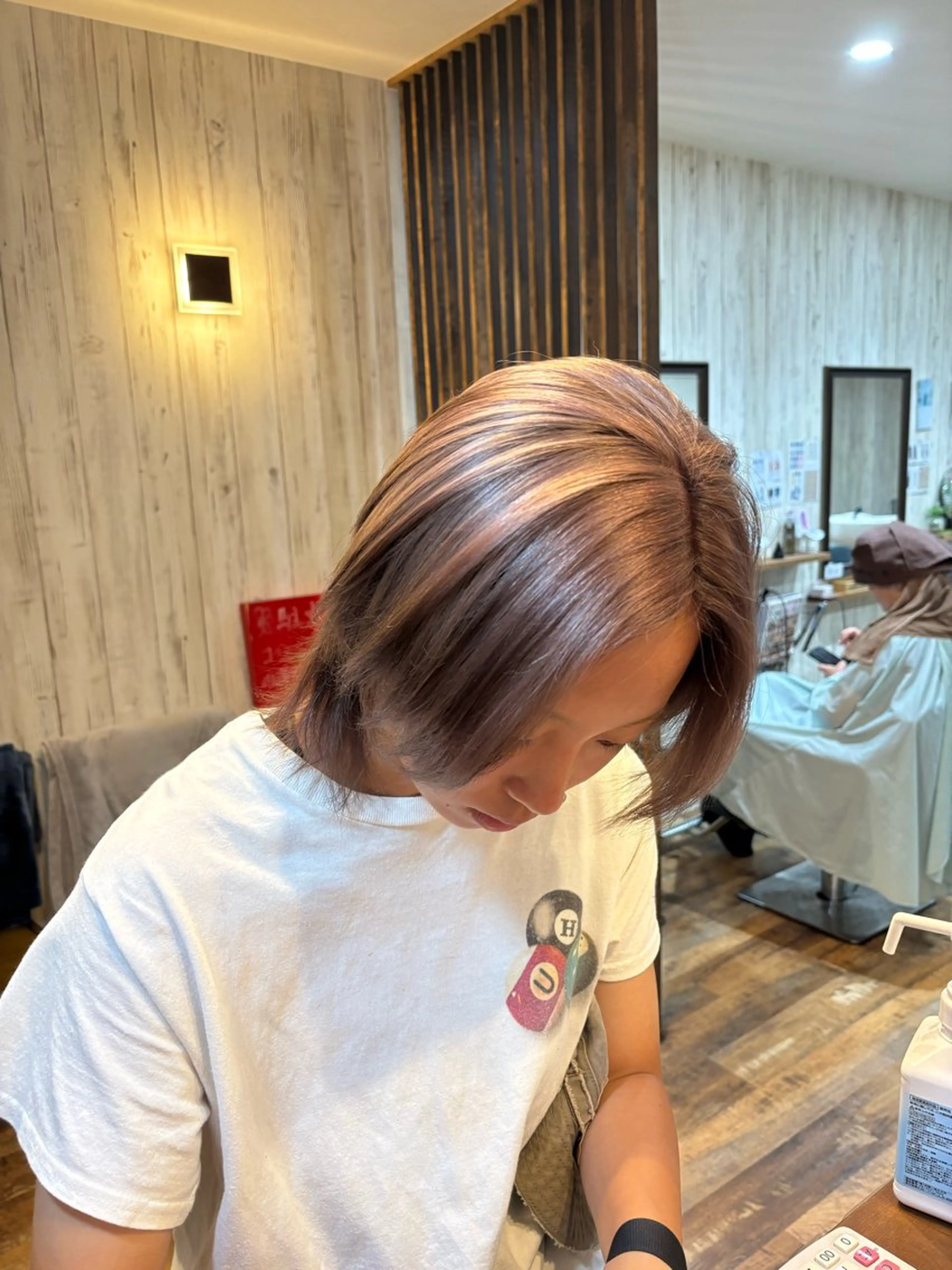 ミディアム カラー ベージュカラー ブリーチ ピンクカラー ピンクベージュ hair salon Gemini所属・. Sakurakoのヘアスタイル