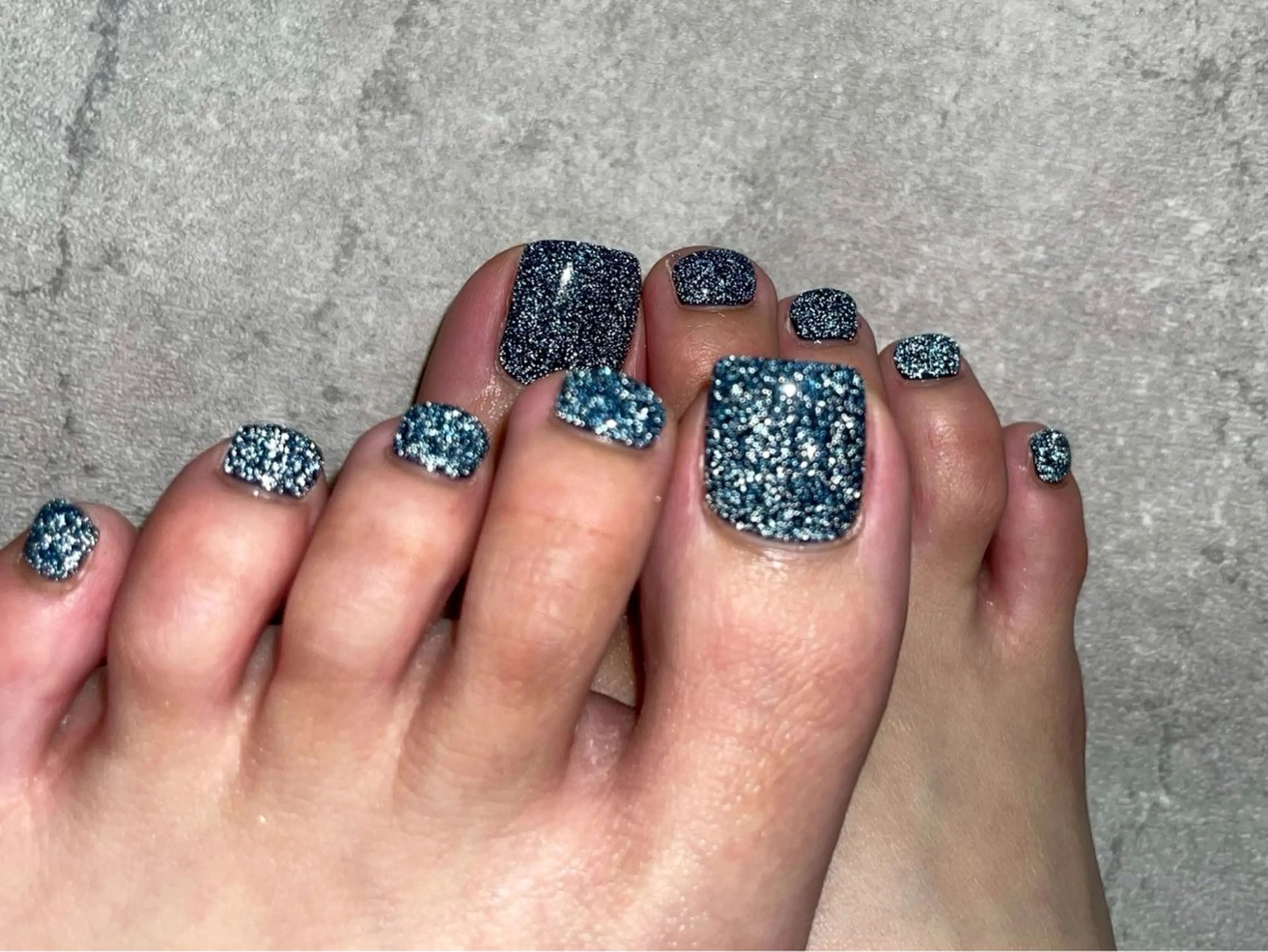 フットネイル🩵ワンカラー🤍しっかり甘皮ケア付き⚠️オフなしの写真