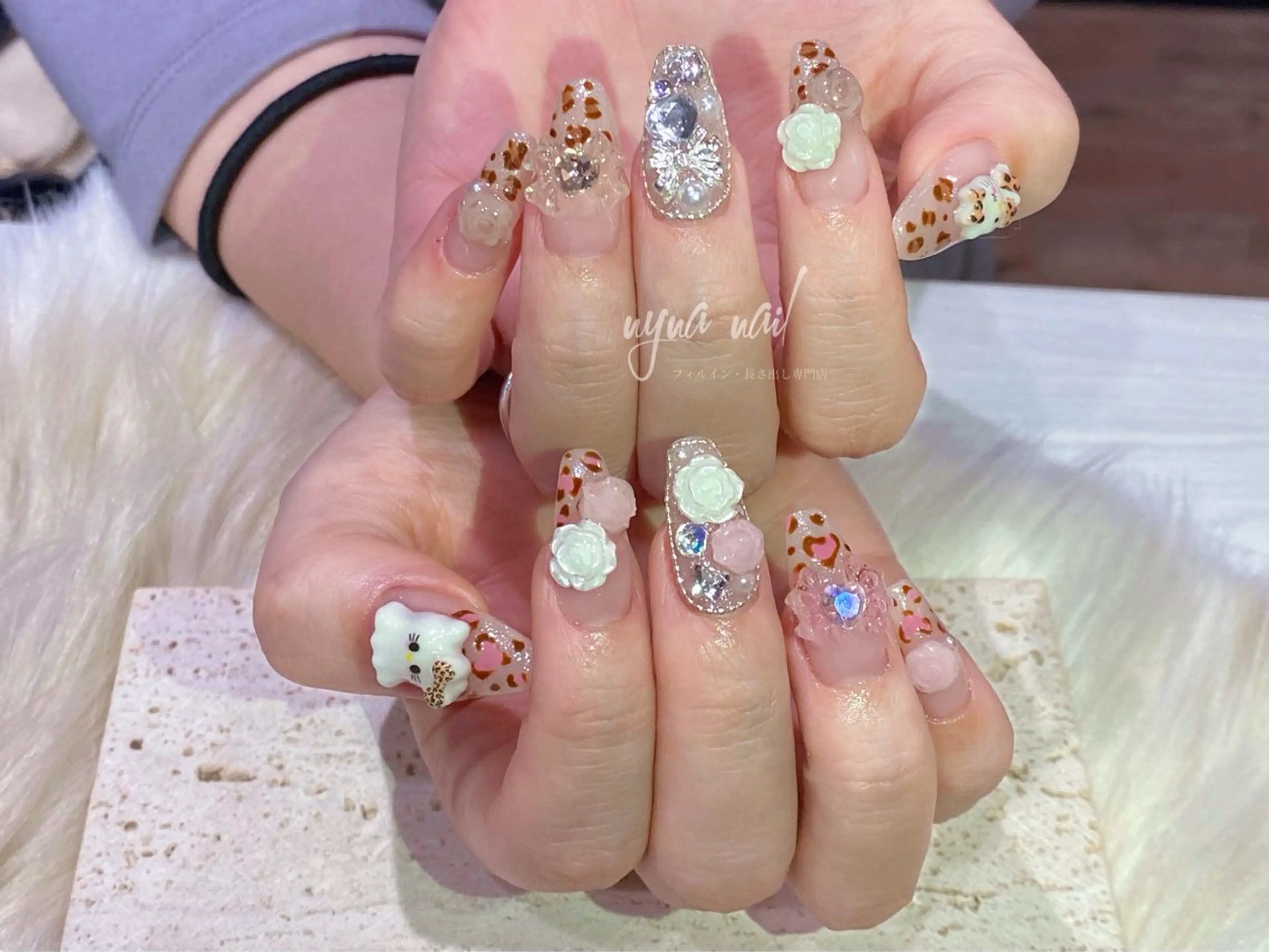 ネイル ハンドネイル 長さ出し専門 nynaのネイルデザイン