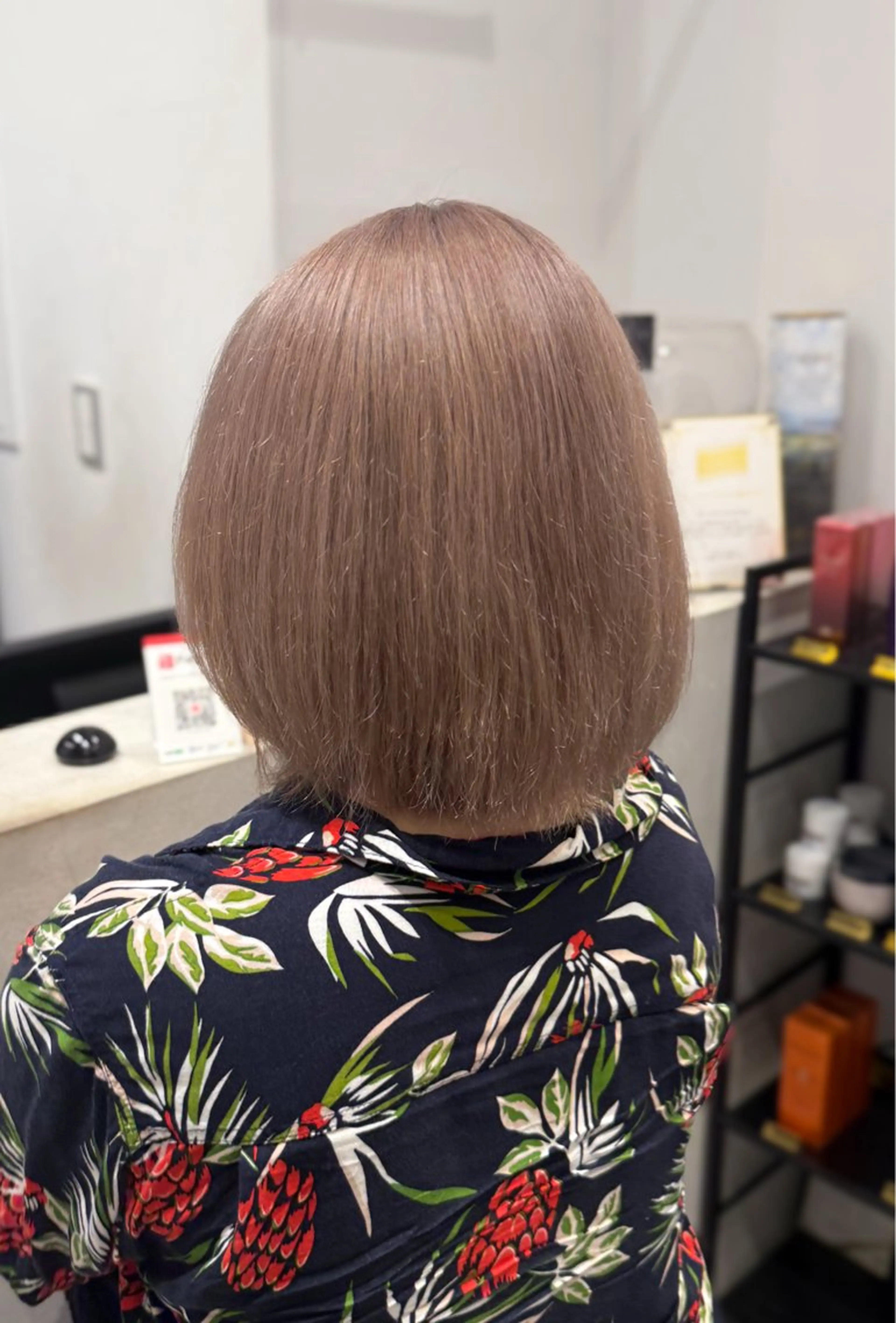 ショート カラー ベージュカラー ブリーチ ヘアカラー 川口開世 cutのヘアスタイル