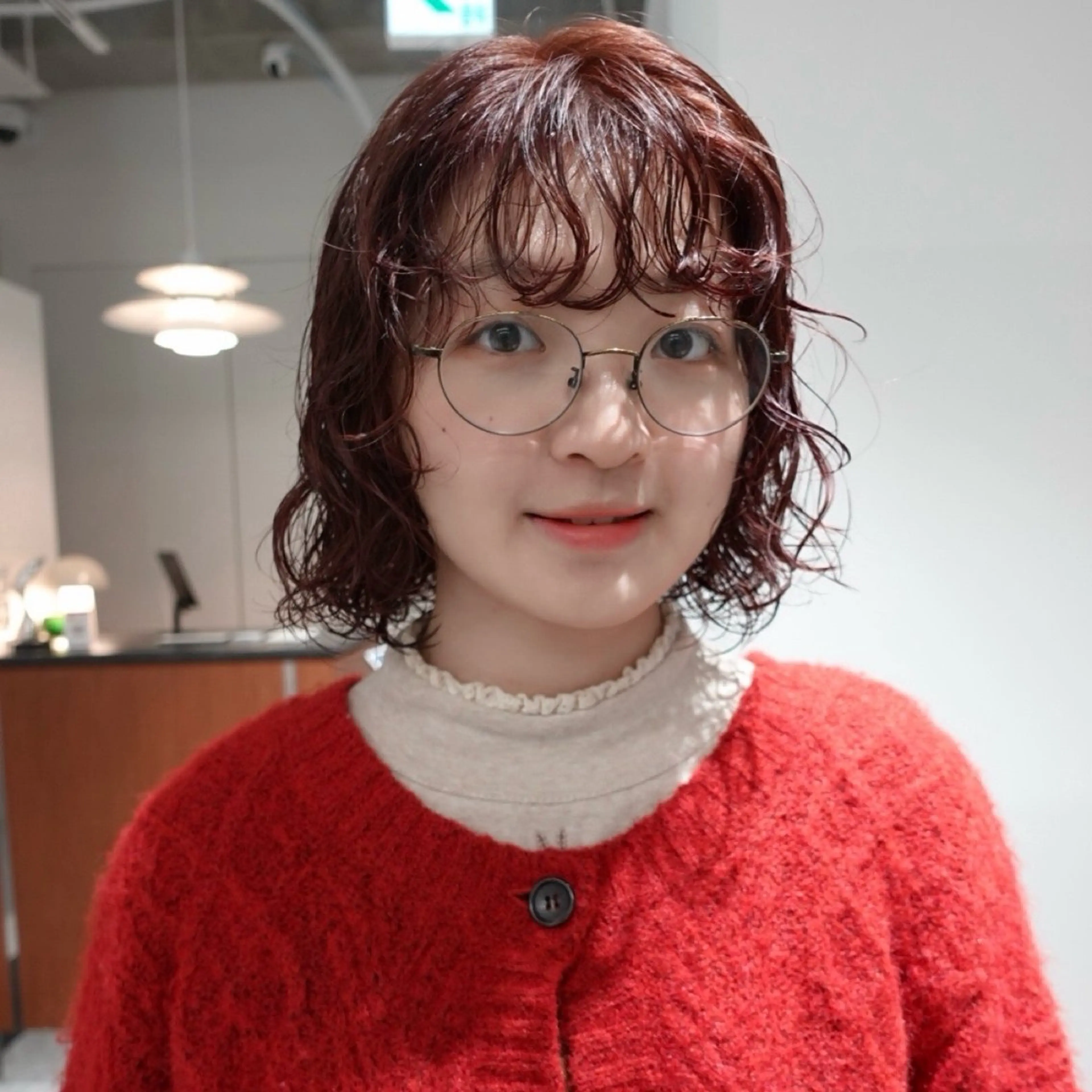 ミディアム カラー パーマ ヘアアレンジ ミディアムパーマ ピンクカラー ボブ 卒業式のヘアスタイル レイヤーカット カット ヘアカラー パーマ 🌐サトウ リョウ🌐のヘアスタイル