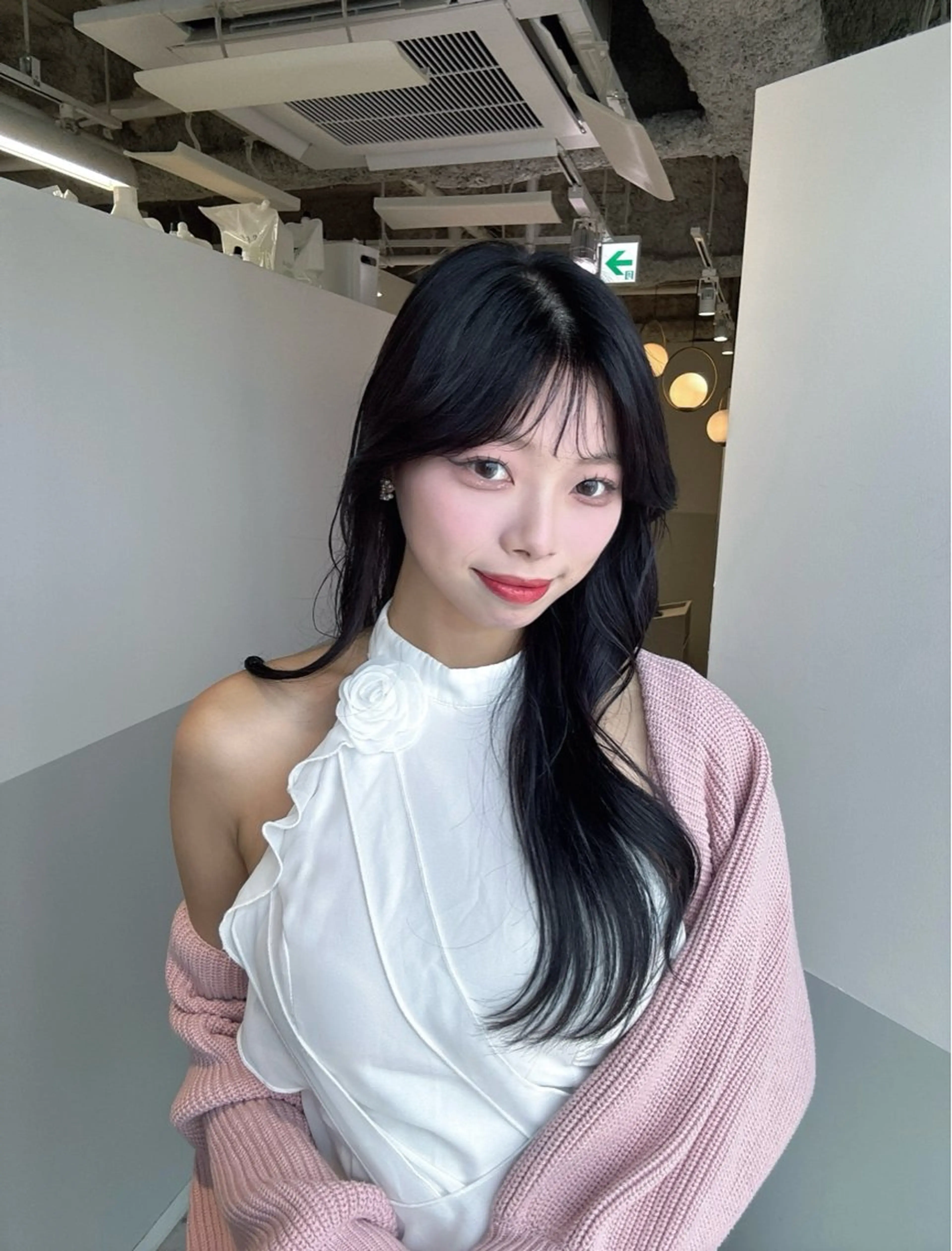 セミロング カラー カット ヘアカラー トリートメント 顔まわりの神様✨ 透明感カラー藤嶋秀幸のヘアスタイル