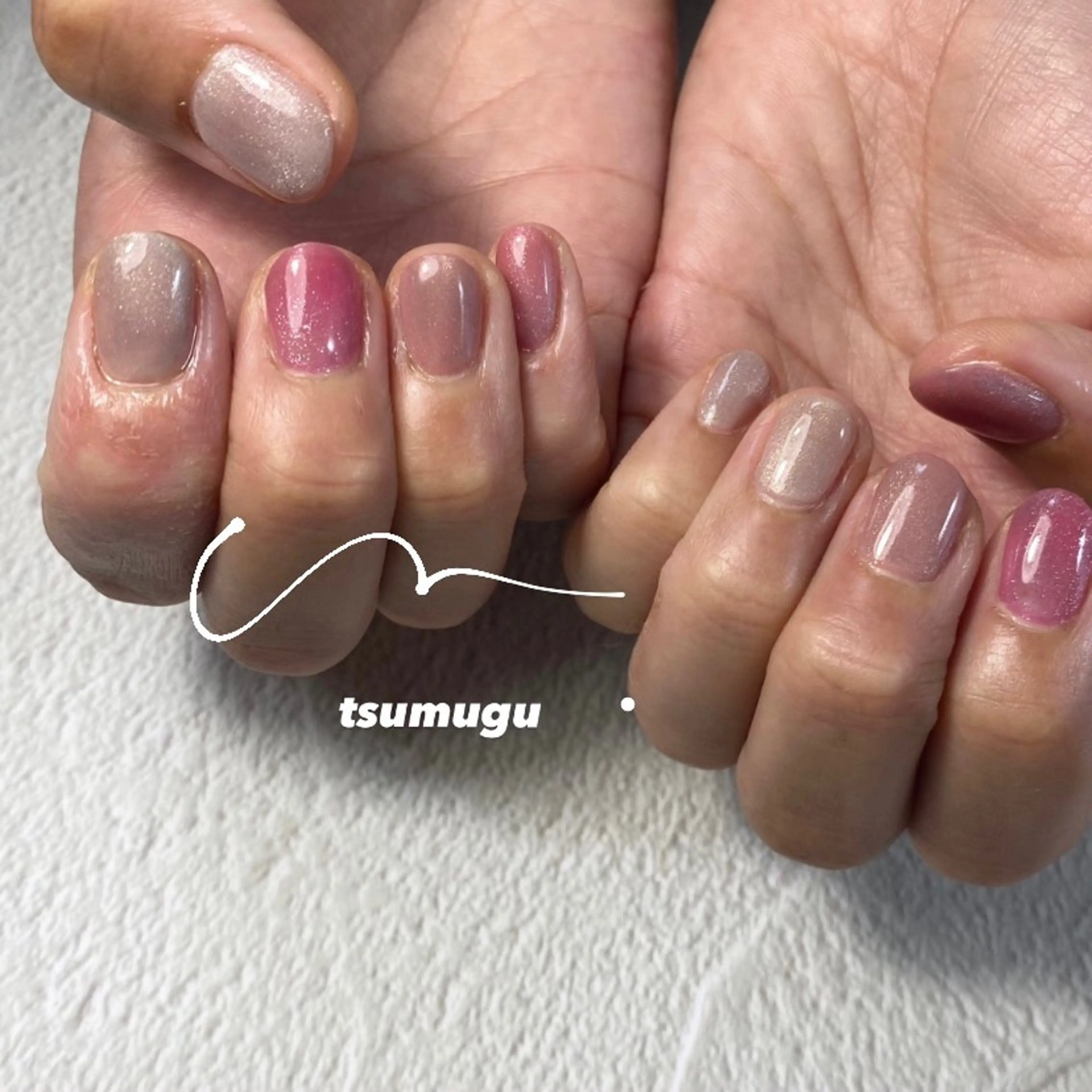 ネイル キラキラネイル マグネットネイル ミラーネイル オフィスネイル シンプルネイル ハンドネイル つむぐ サロンのネイルデザイン