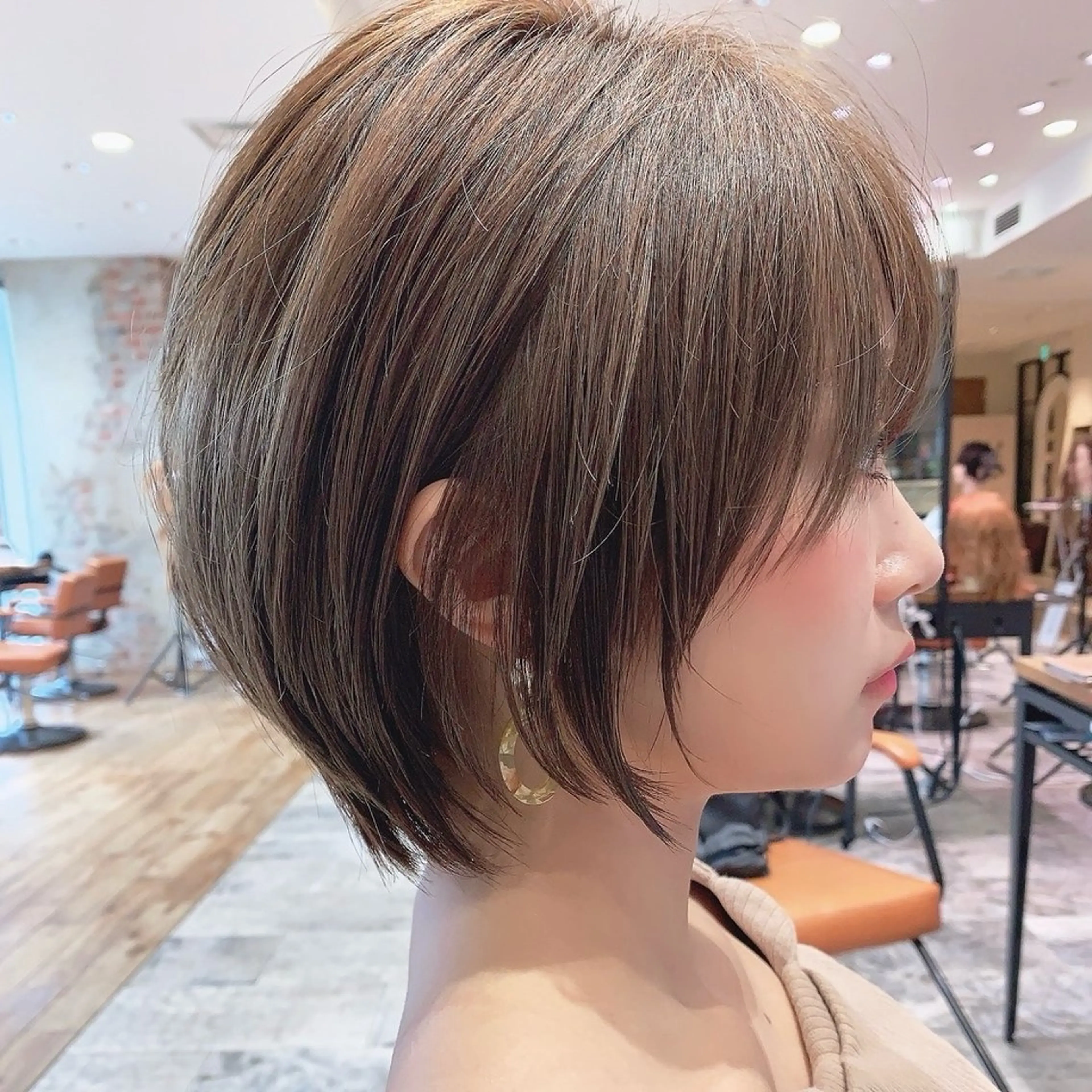 ショート カラー カット 縮毛矯正 トリートメント 💍新宿ショート 💍岩田莉奈のヘアスタイル